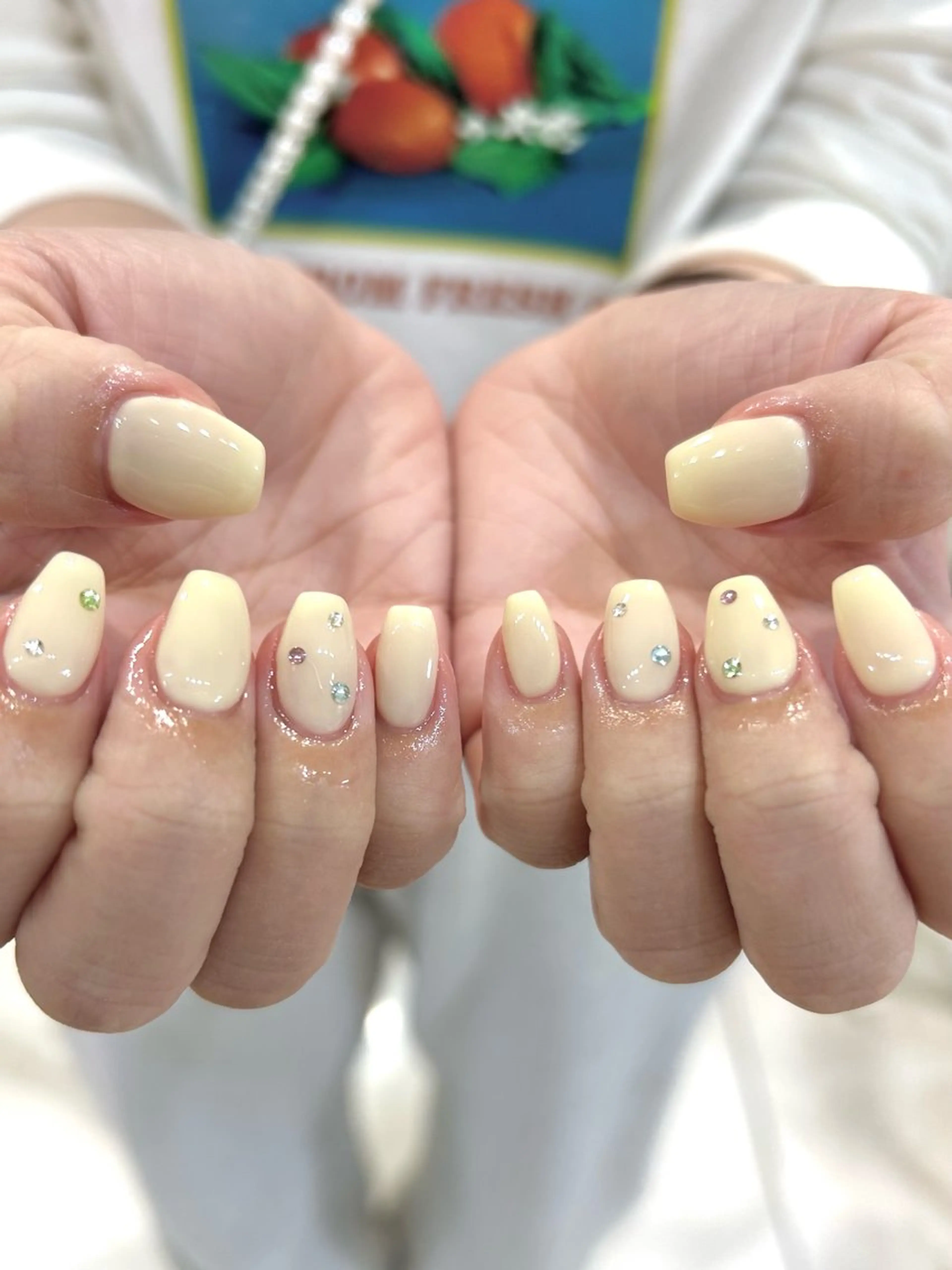 ネイル クリアネイル ストーンネイル ハンドネイル 🎀チーク/ちゅるん 🫧chisa🎀のネイルデザイン