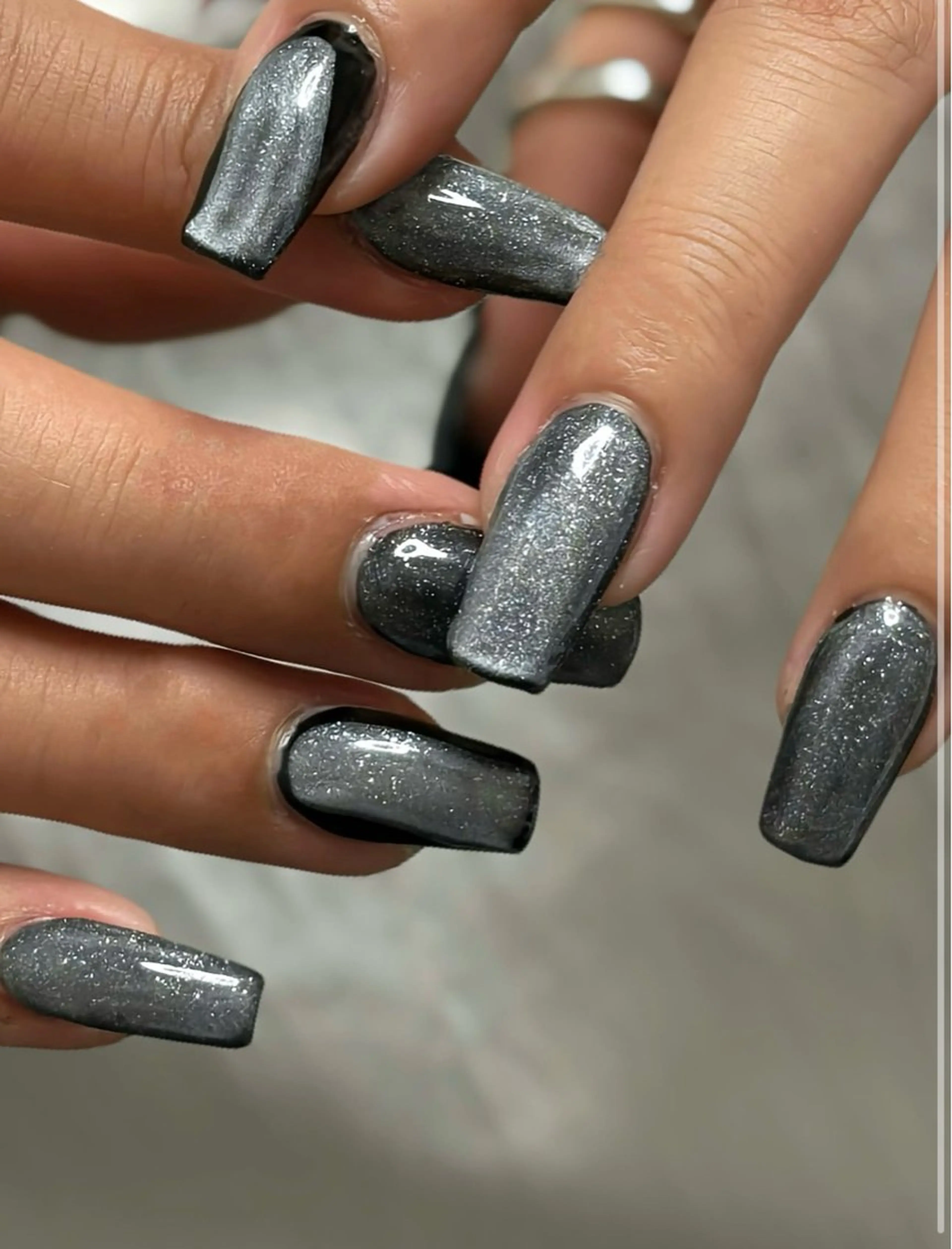 【オフ無料】定額☆月替わりマグネットネイルの写真