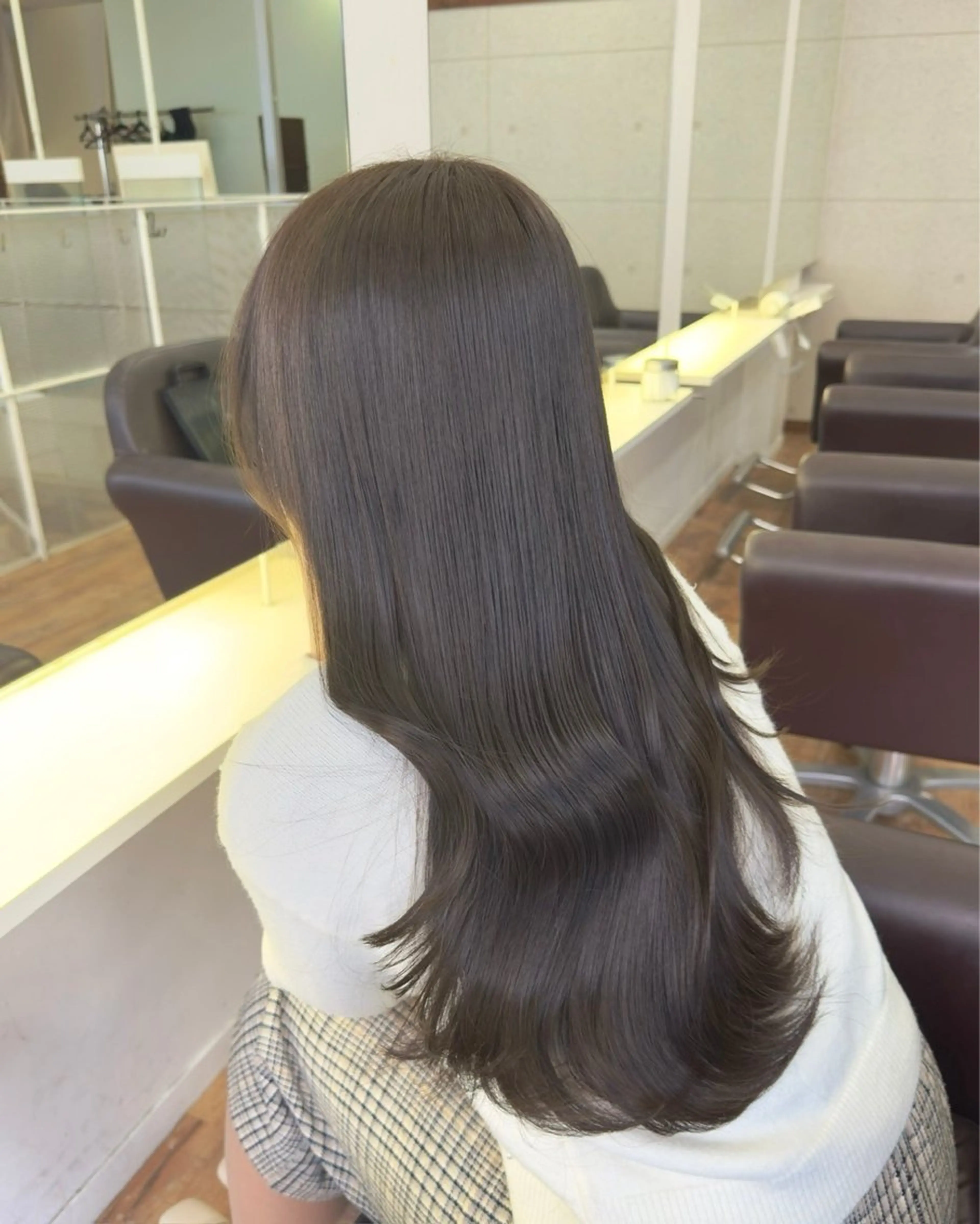 ロング カラー 四方田 皐希のヘアスタイル