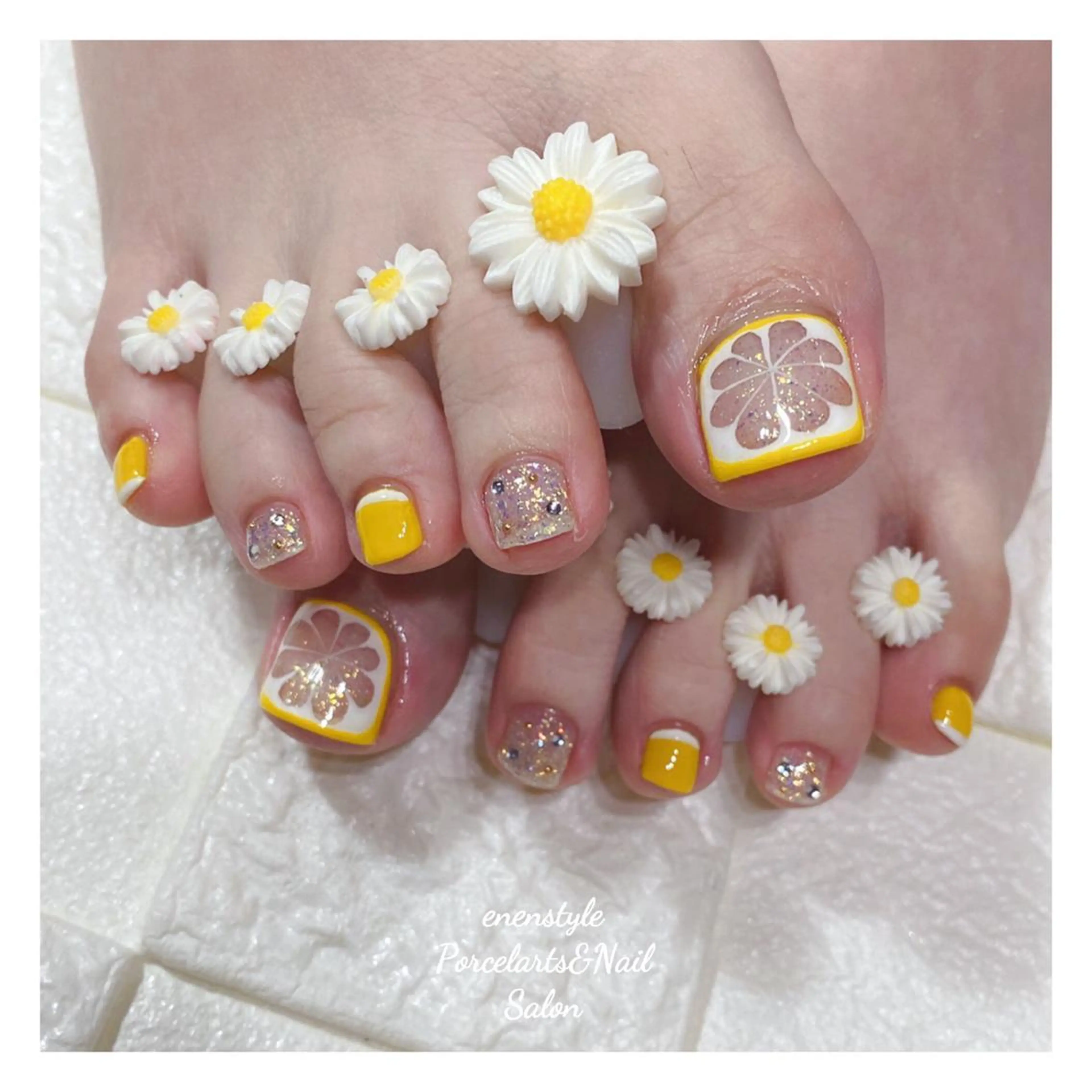 ミディアム ネイル 👑enen style👑のネイルデザイン