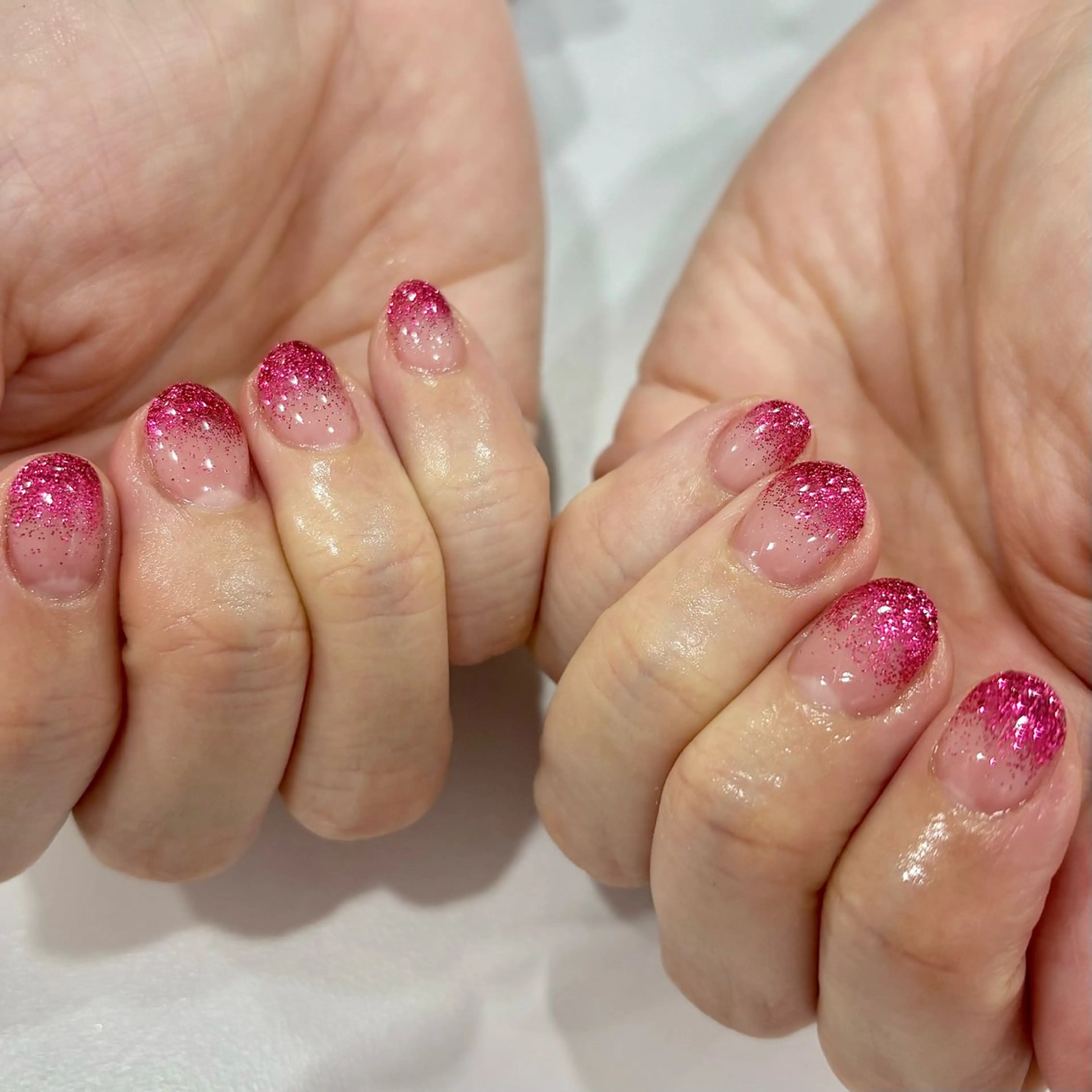 ネイル グラデーション ラメ(グリッター) ラメグラデーション ピンク アンリッシュ池袋 小泉のネイルデザイン