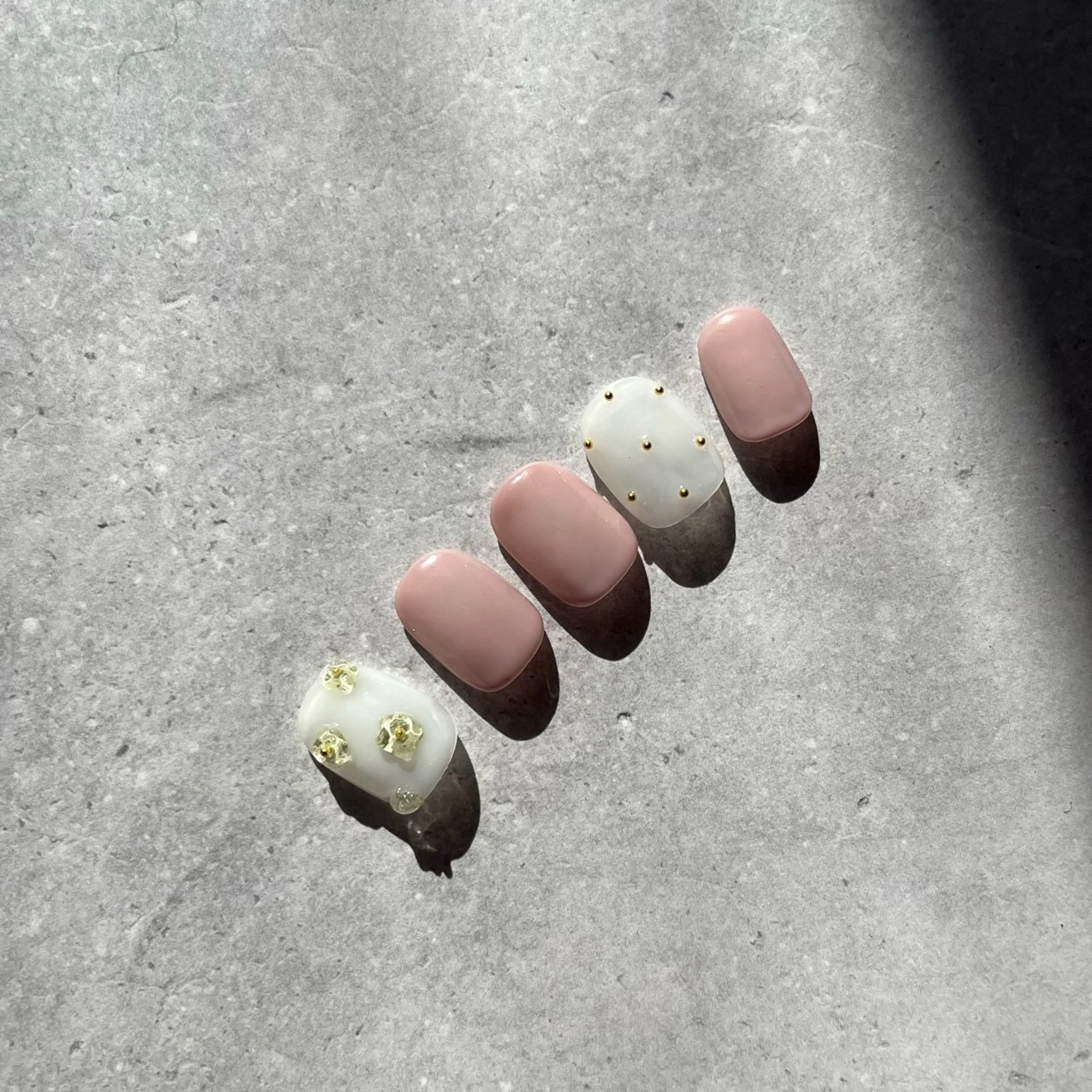 ネイル ハンドネイル GALLARIA Elegante 緑のネイルデザイン