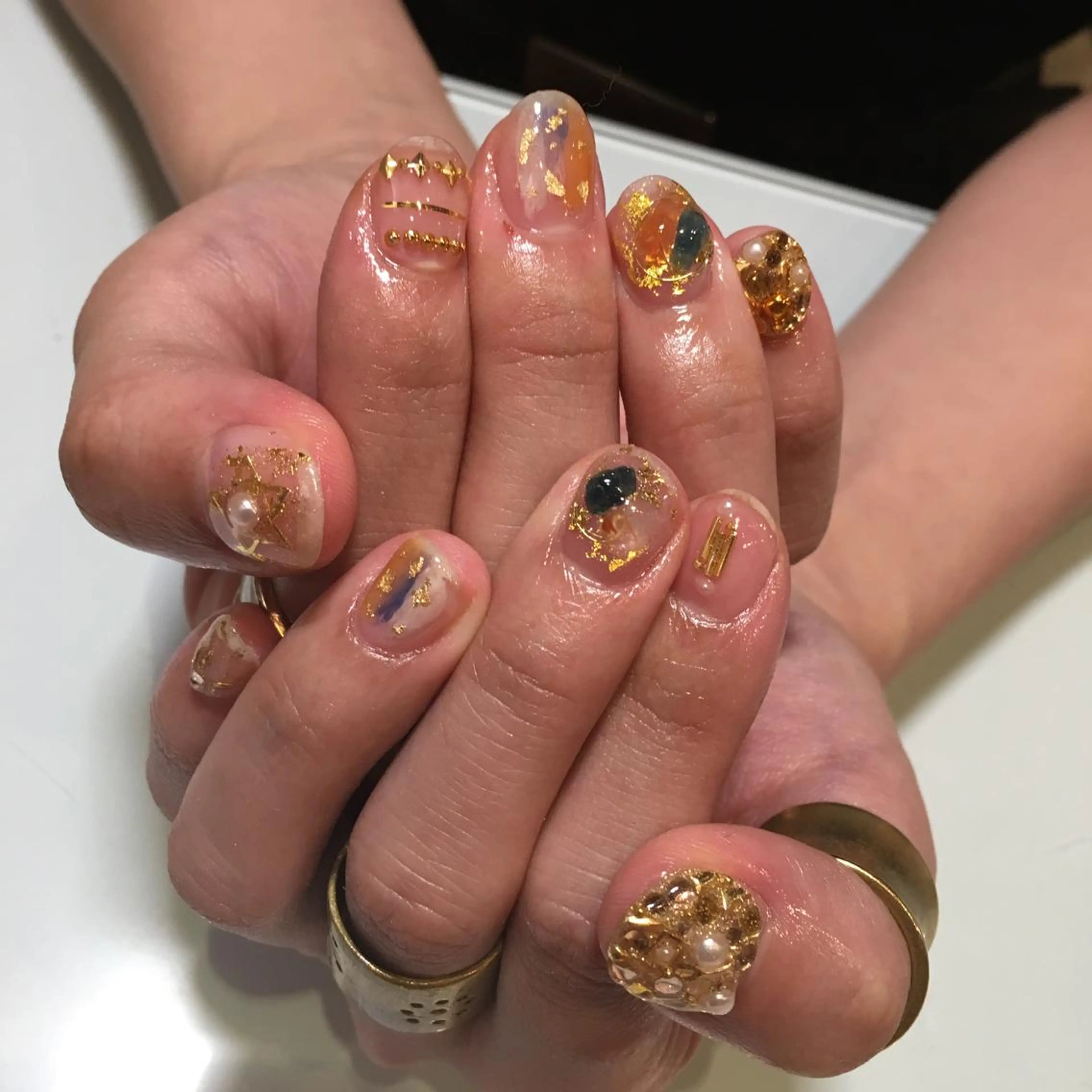ネイル クリアネイル ゴールド Nailroom Mocaのネイルデザイン