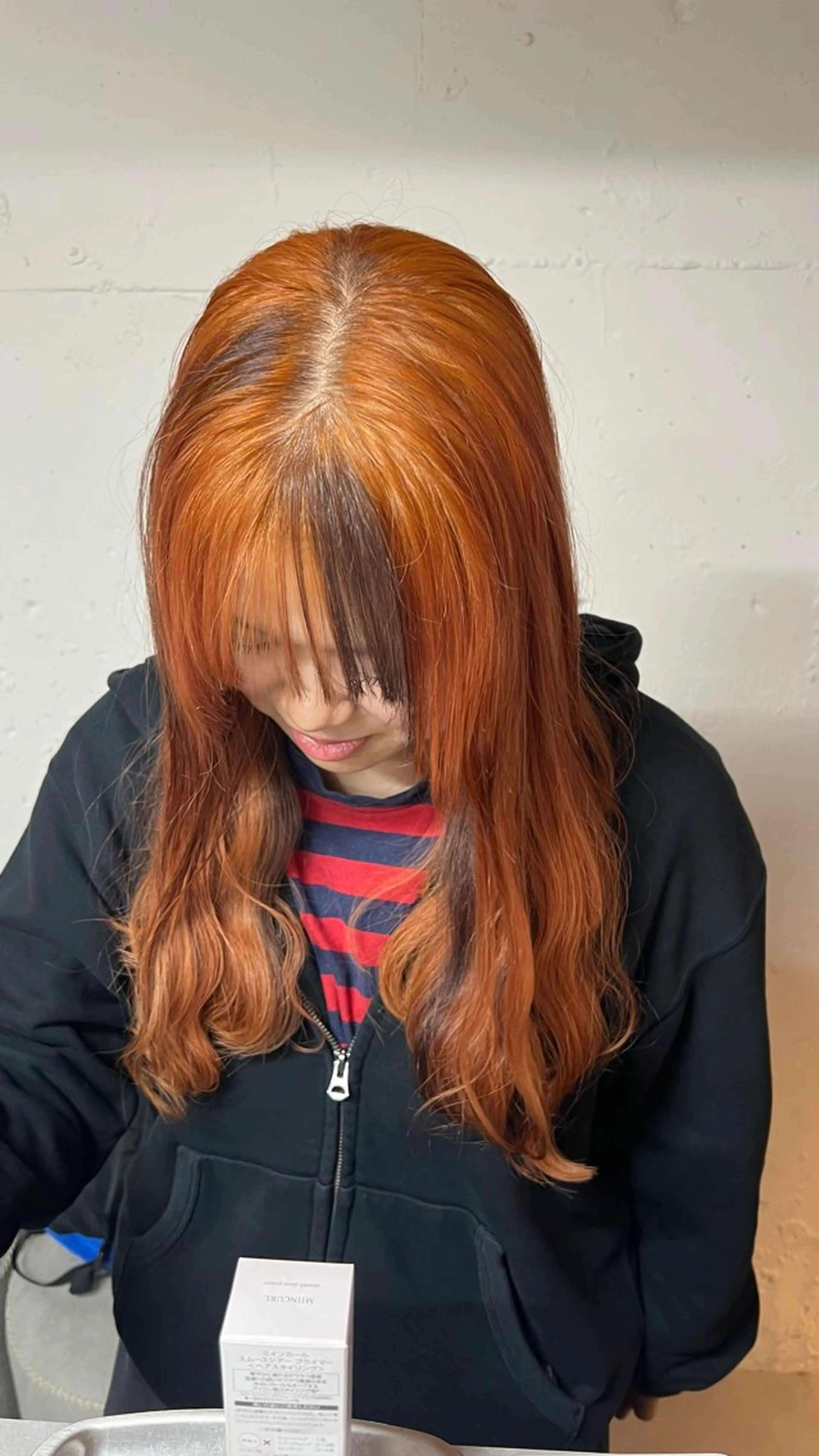 ロング カラー ブリーチ ブラウンカラー オレンジ カット ヘアカラー 🎀tokute ナオ🧸のヘアスタイル