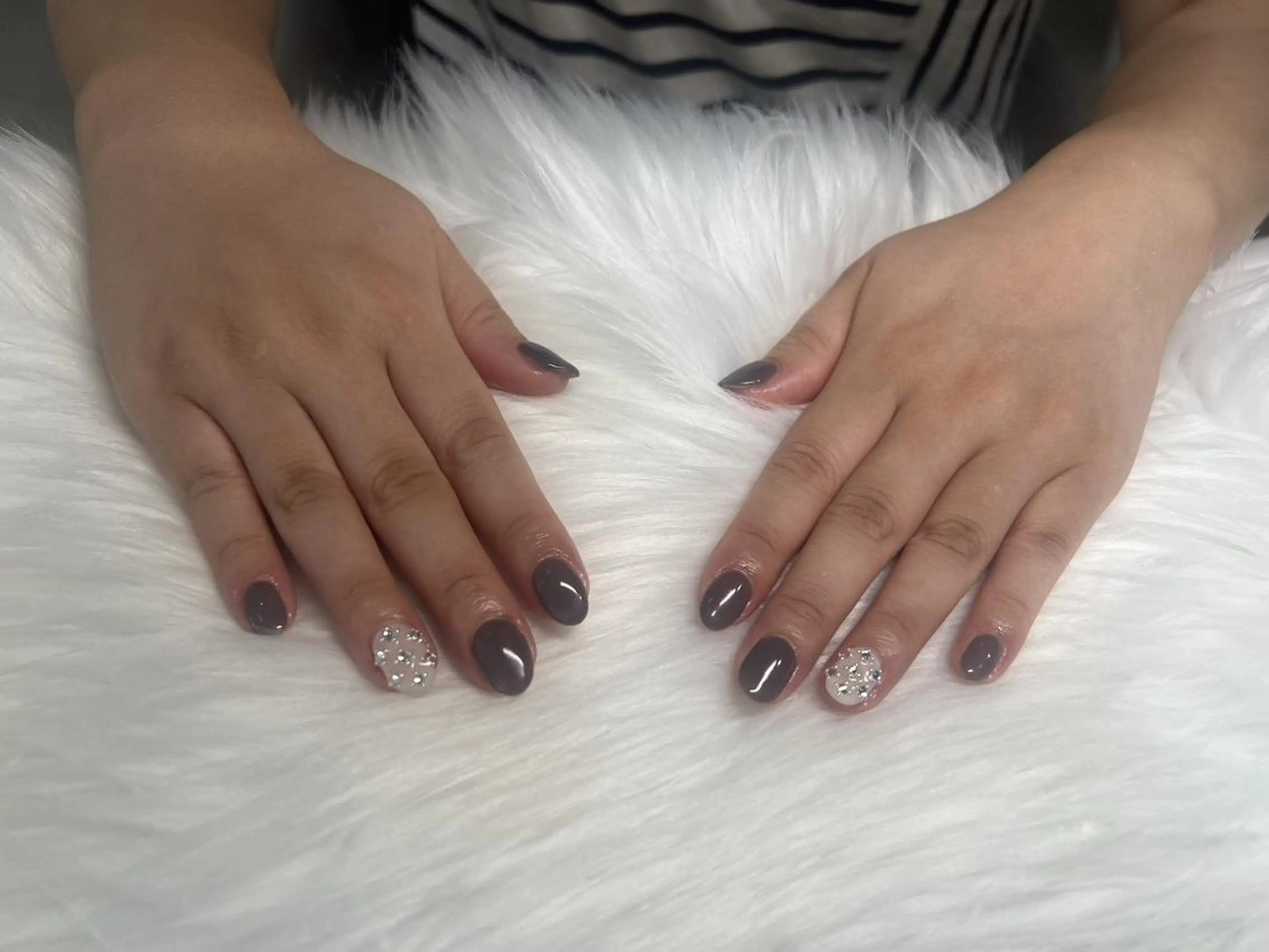 ネイル シルバー Nail Salon Lindaのネイルデザイン