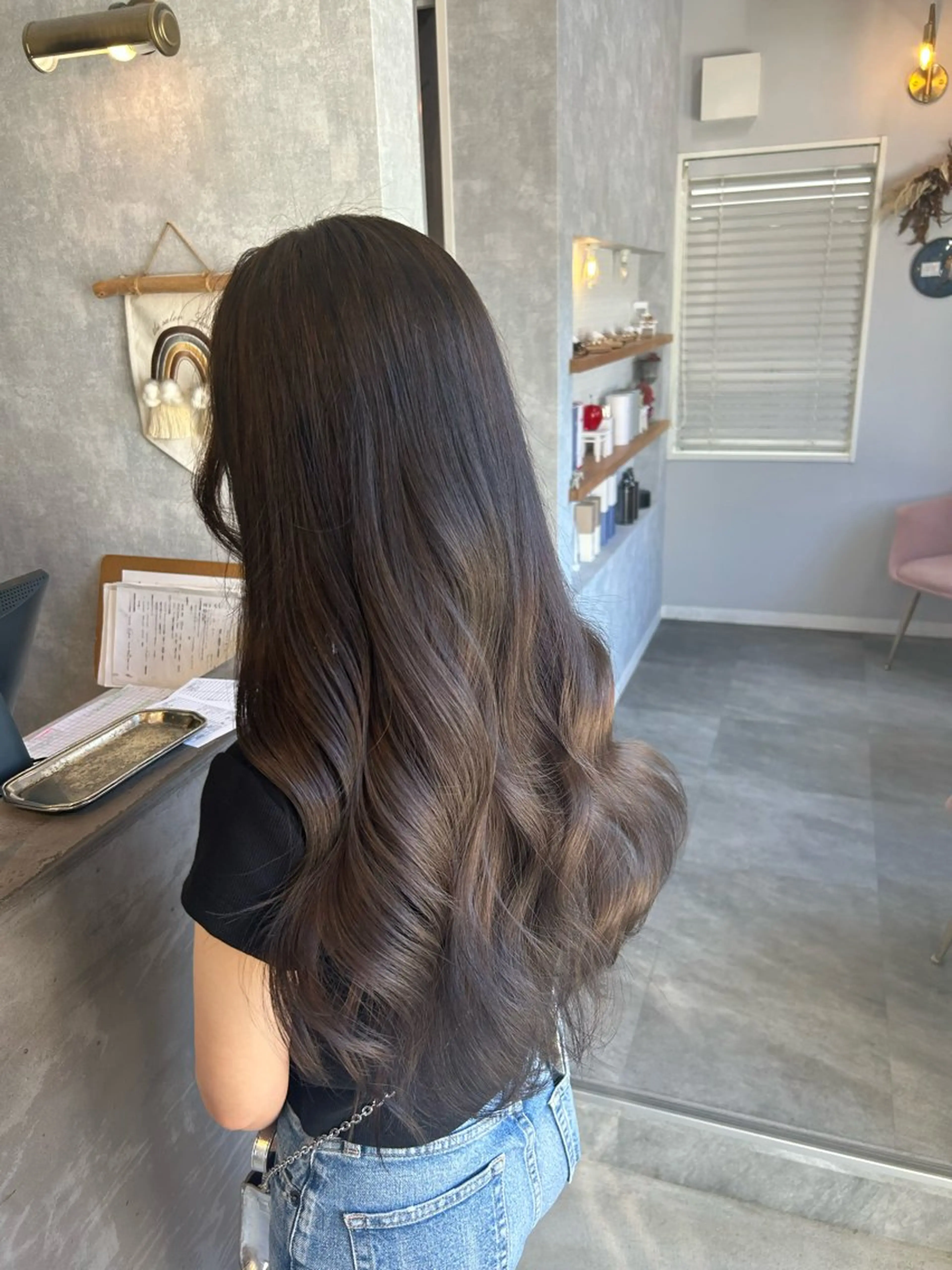 ロング ヘアカラー PACE所属・ayumi ／透明感カラーのヘアスタイル