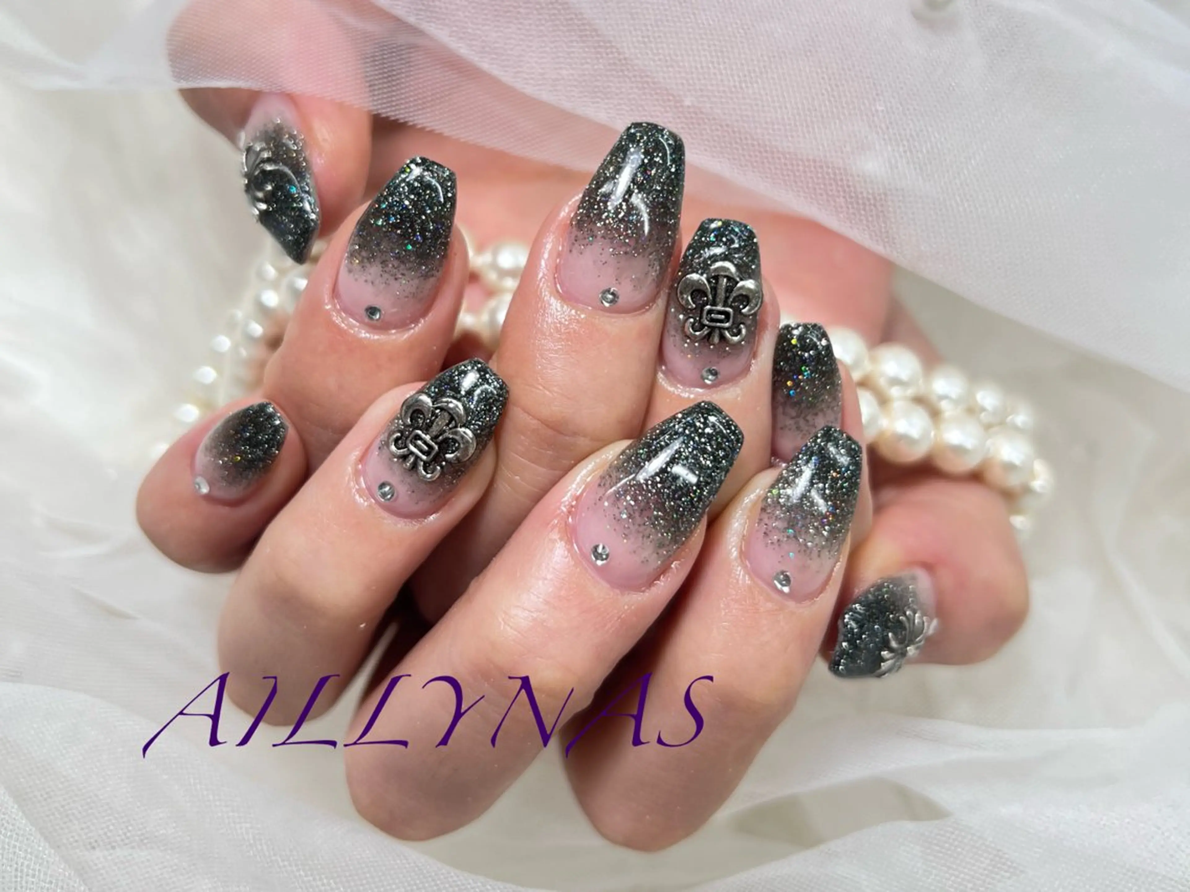 ネイル ハンドネイル 鈴木 アキのネイルデザイン