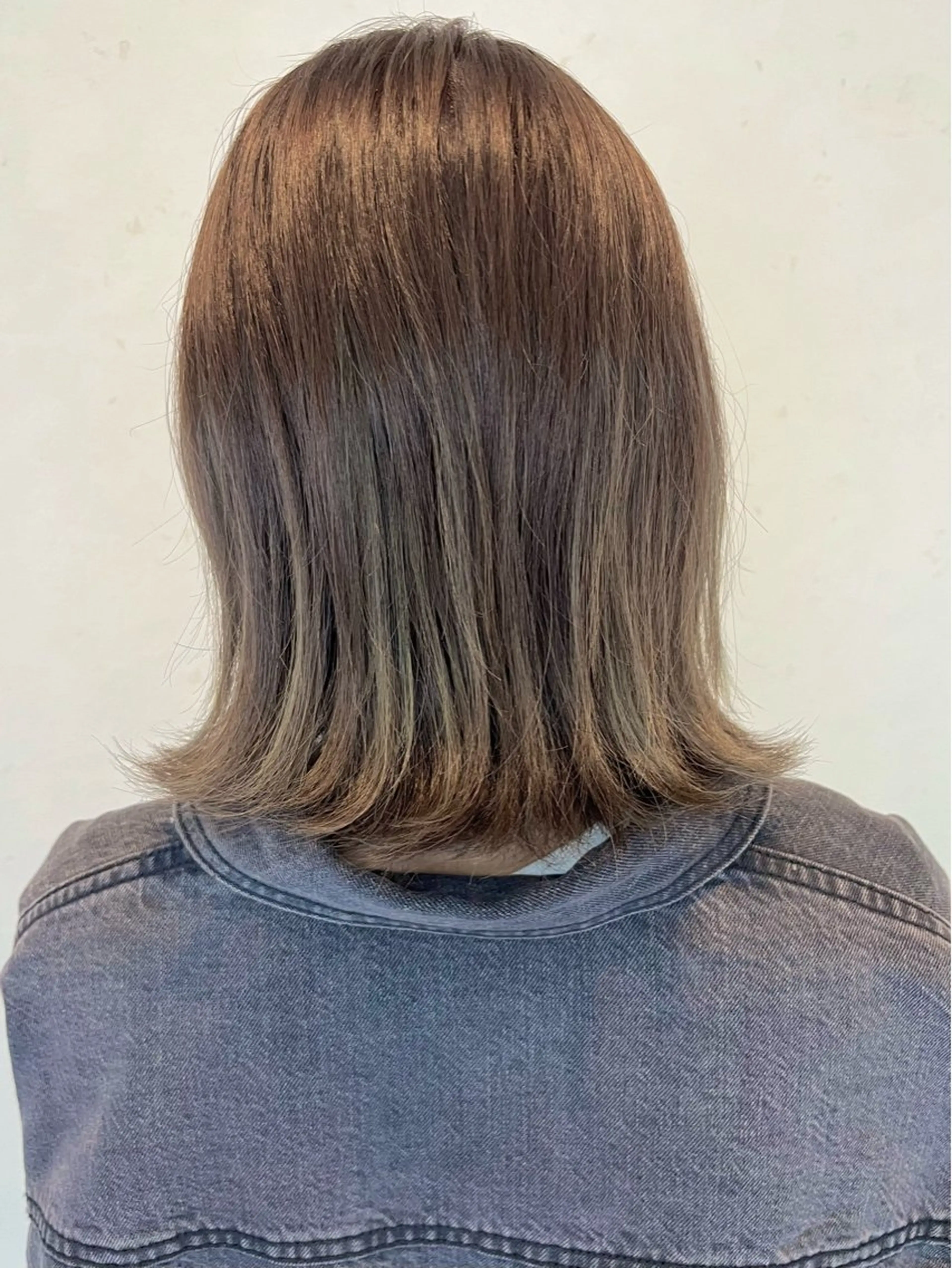 ミディアム カラー The book hand salon所属・伊藤 さやかのヘアスタイル