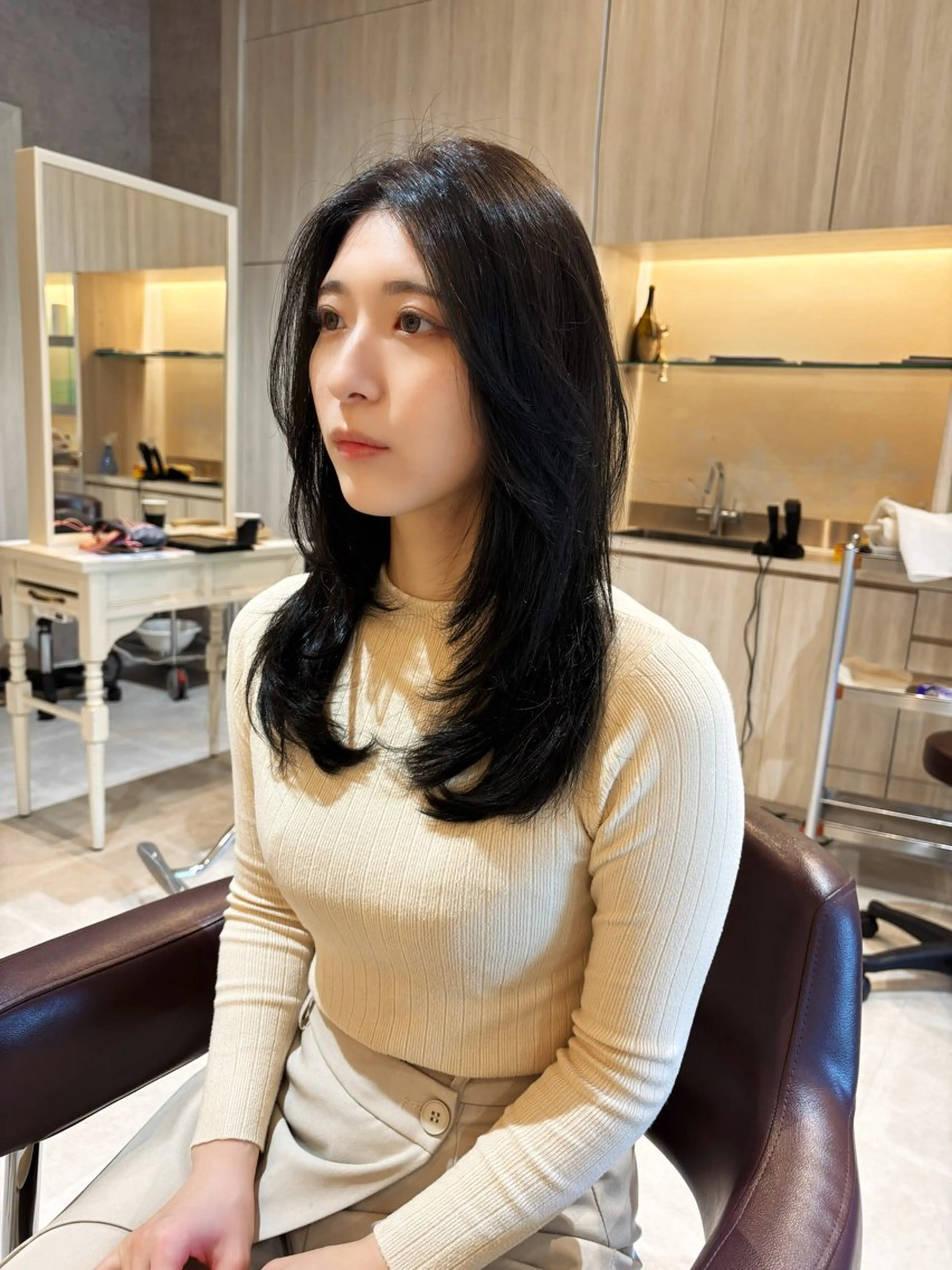 💇🏻‍♀️レディース限定　カット　韓国カット、レイヤーカット（鎖骨下の長さの方）＋髪質改善トリートメントの写真