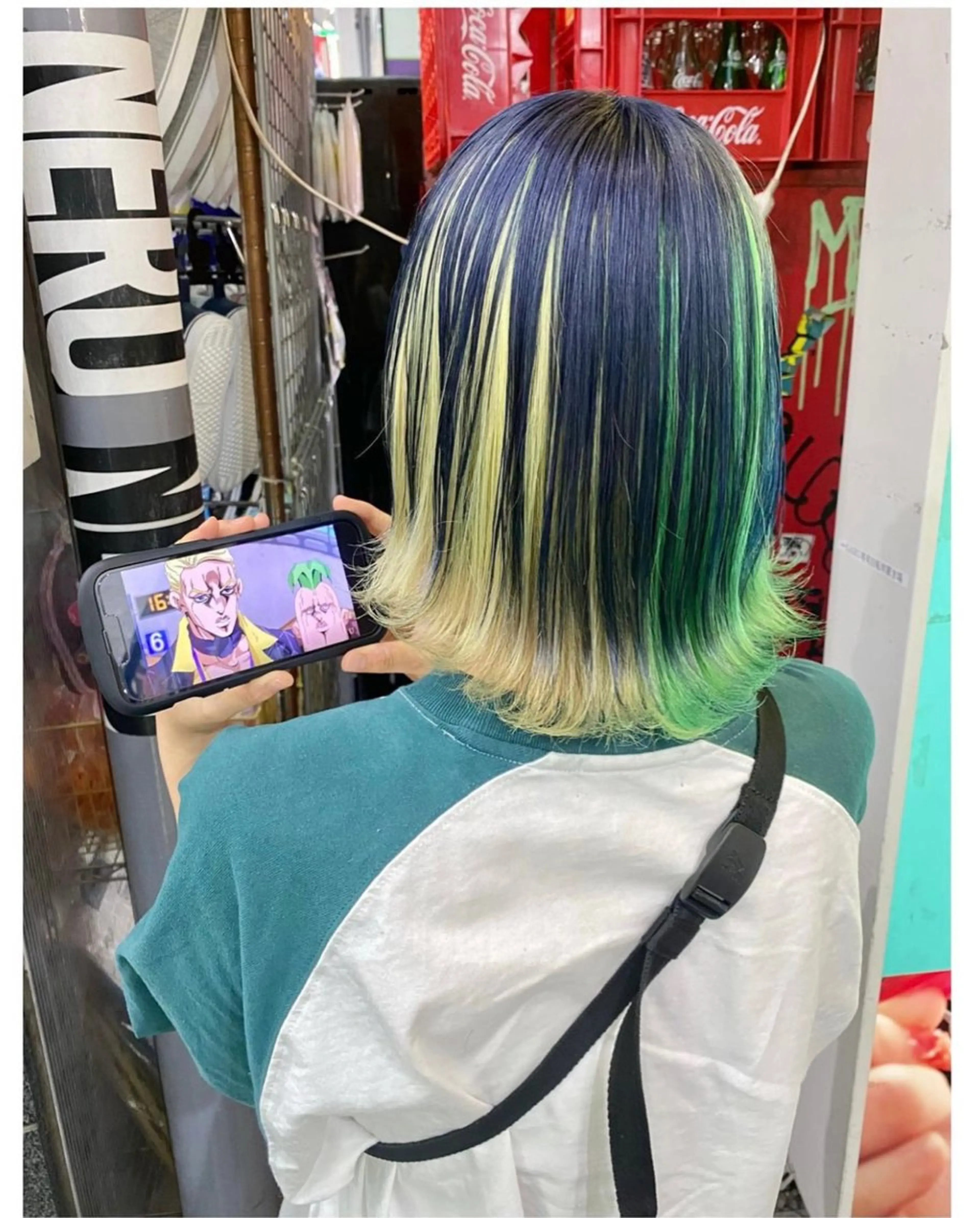 ショート カラー 黒髪 ブリーチ ブルーカラー ブルーブラック ヘアカラー GARU-ガル-所属・TSUNO🦖 派手髪/オタク美容師のヘアスタイル