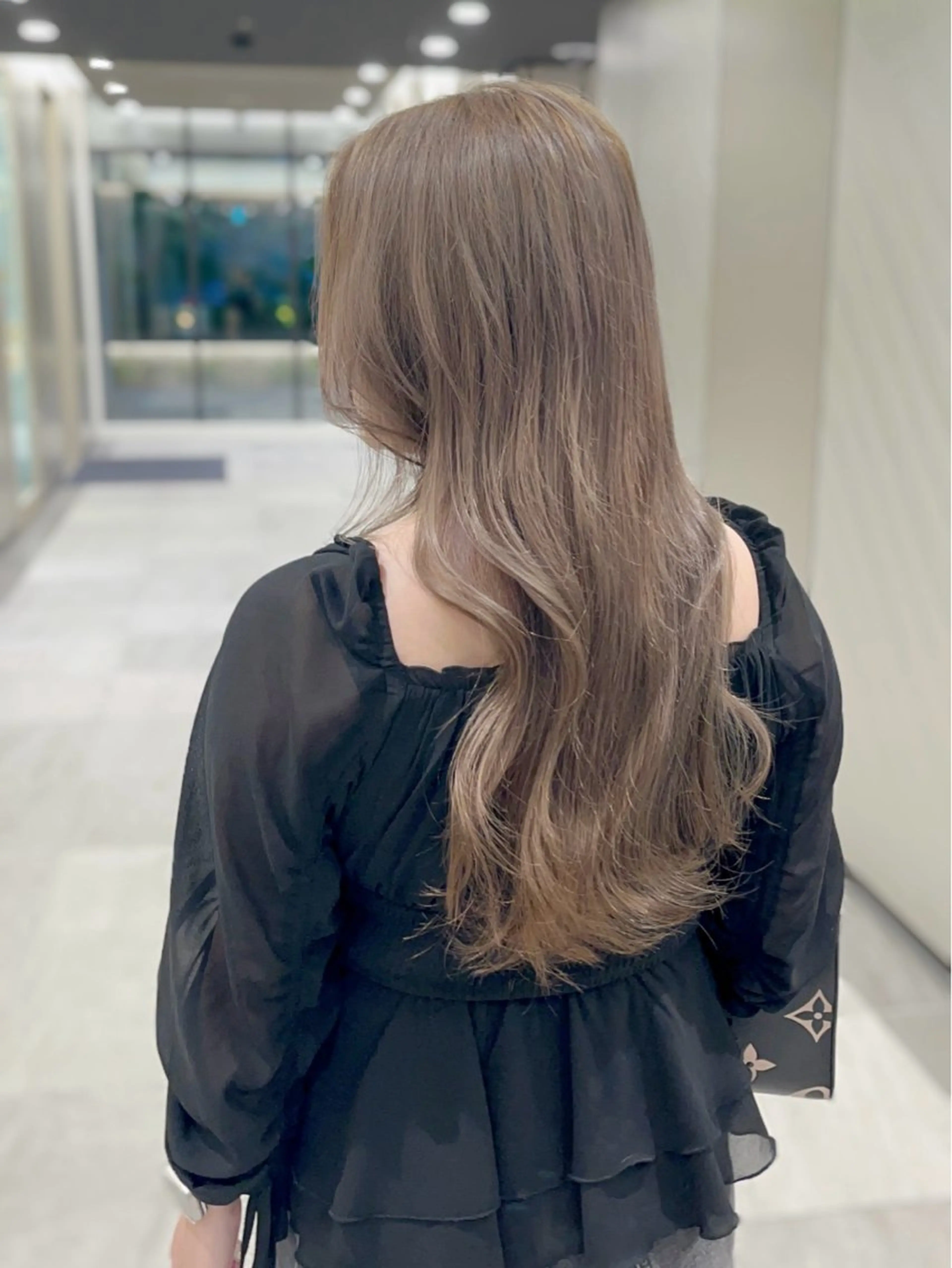 ロング GIEN Smart Salon by milbon 西宮ガーデンズ　プラス所属・吉原 星稀のヘアスタイル