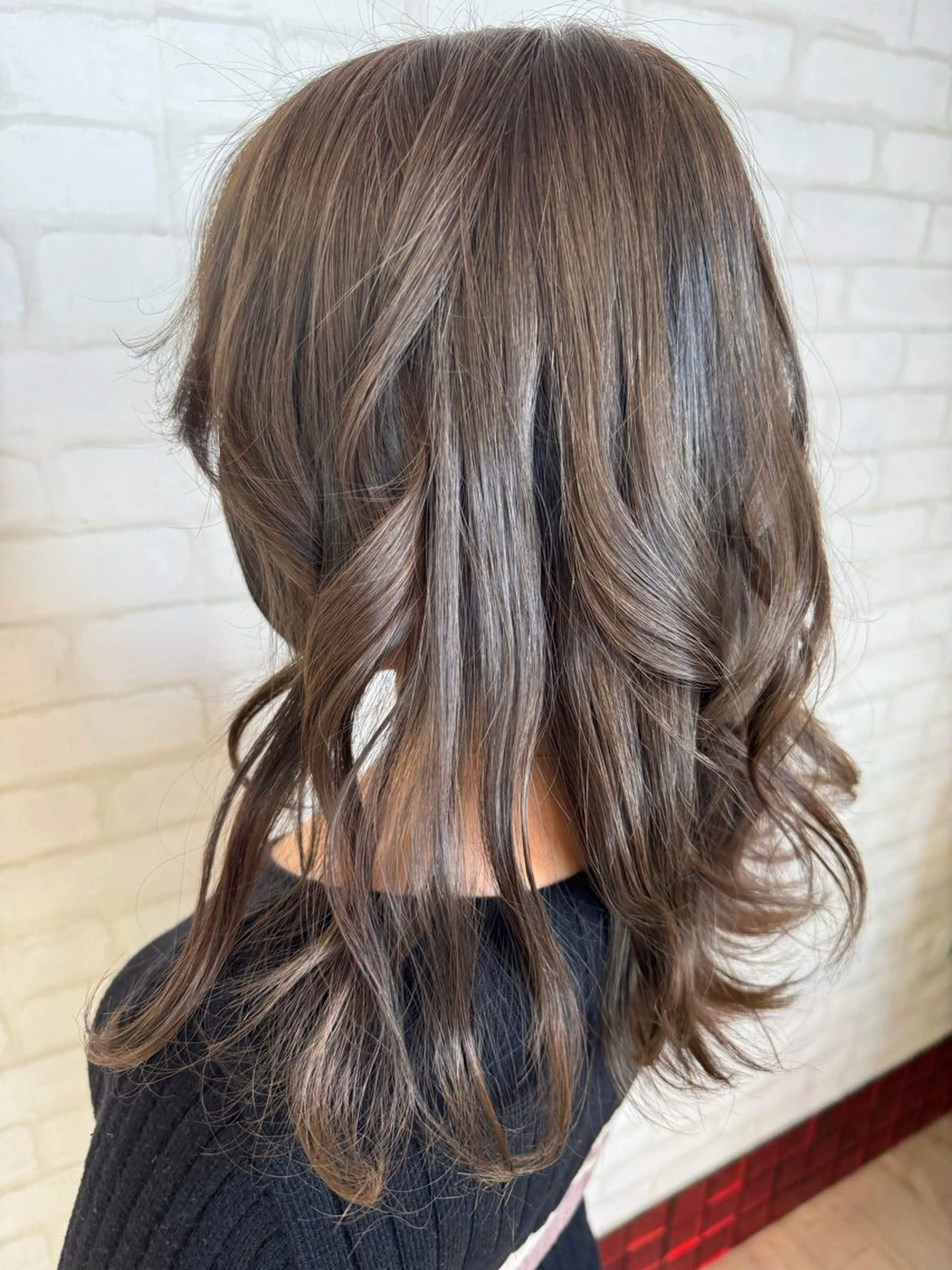 セミロング ヘアカラー 松尾 怜奈のヘアスタイル