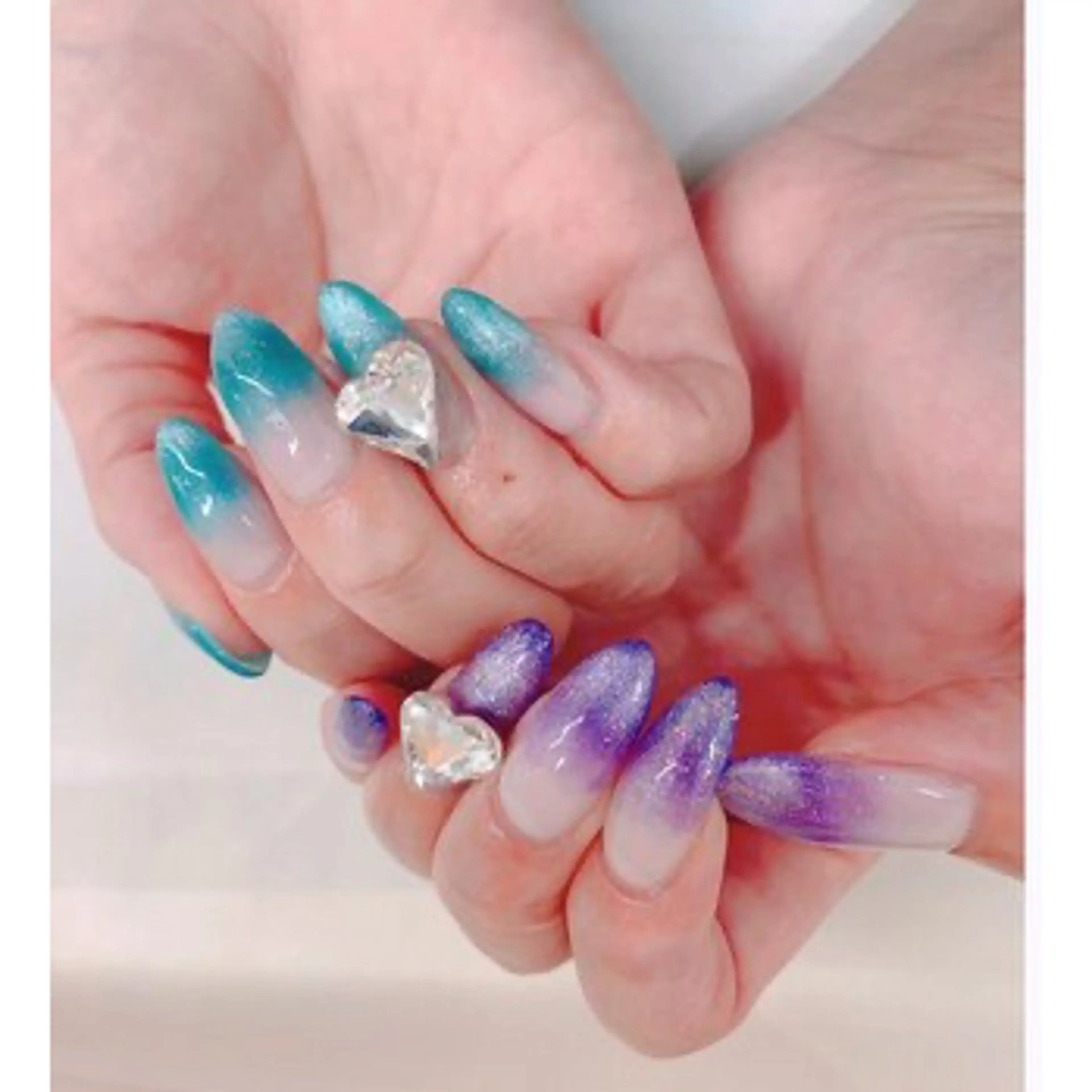 ネイル グラデーション マグネットネイル ネイルサロン nail_upのネイルデザイン