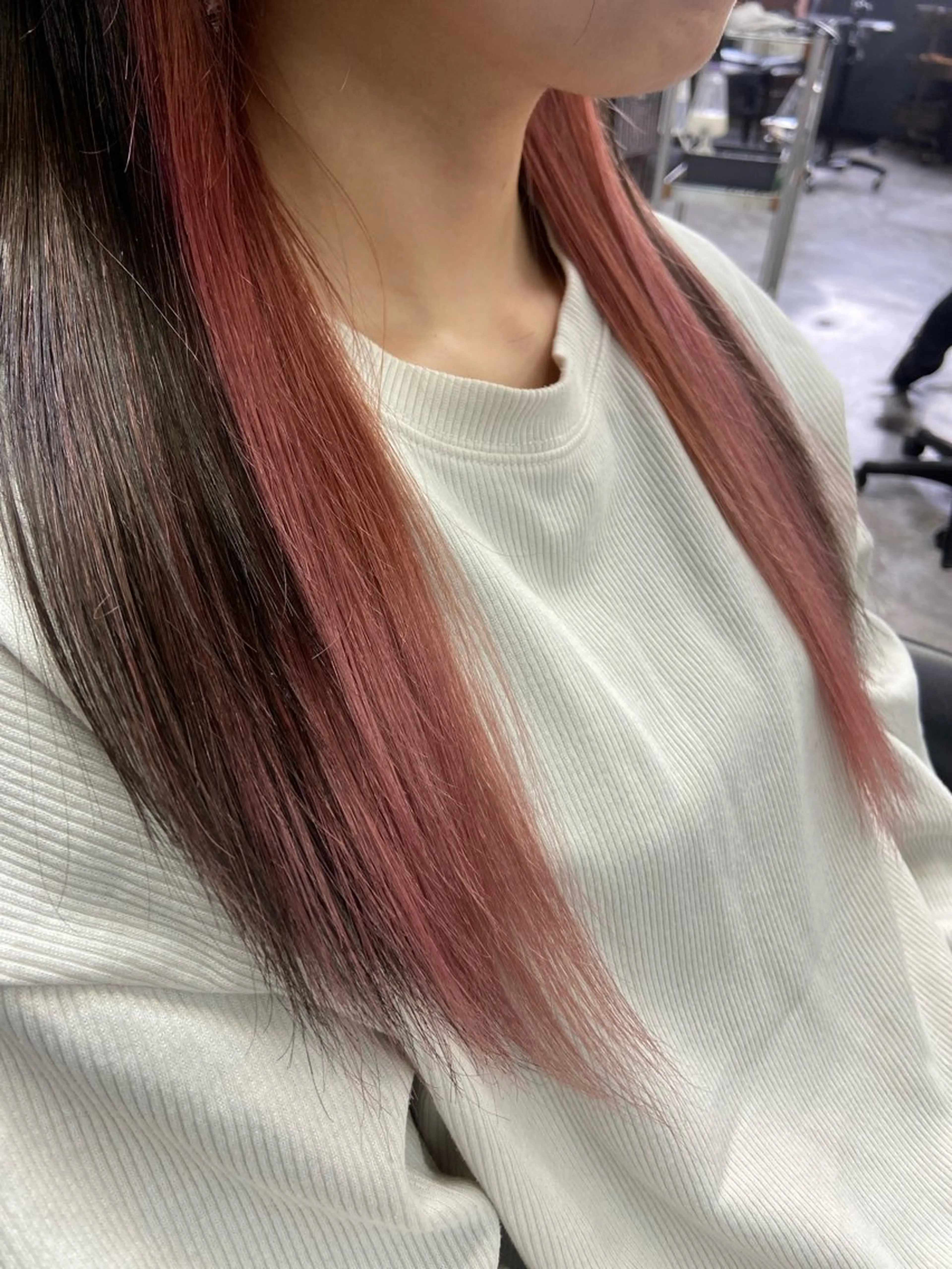 ロング 瀧下 唯のヘアスタイル