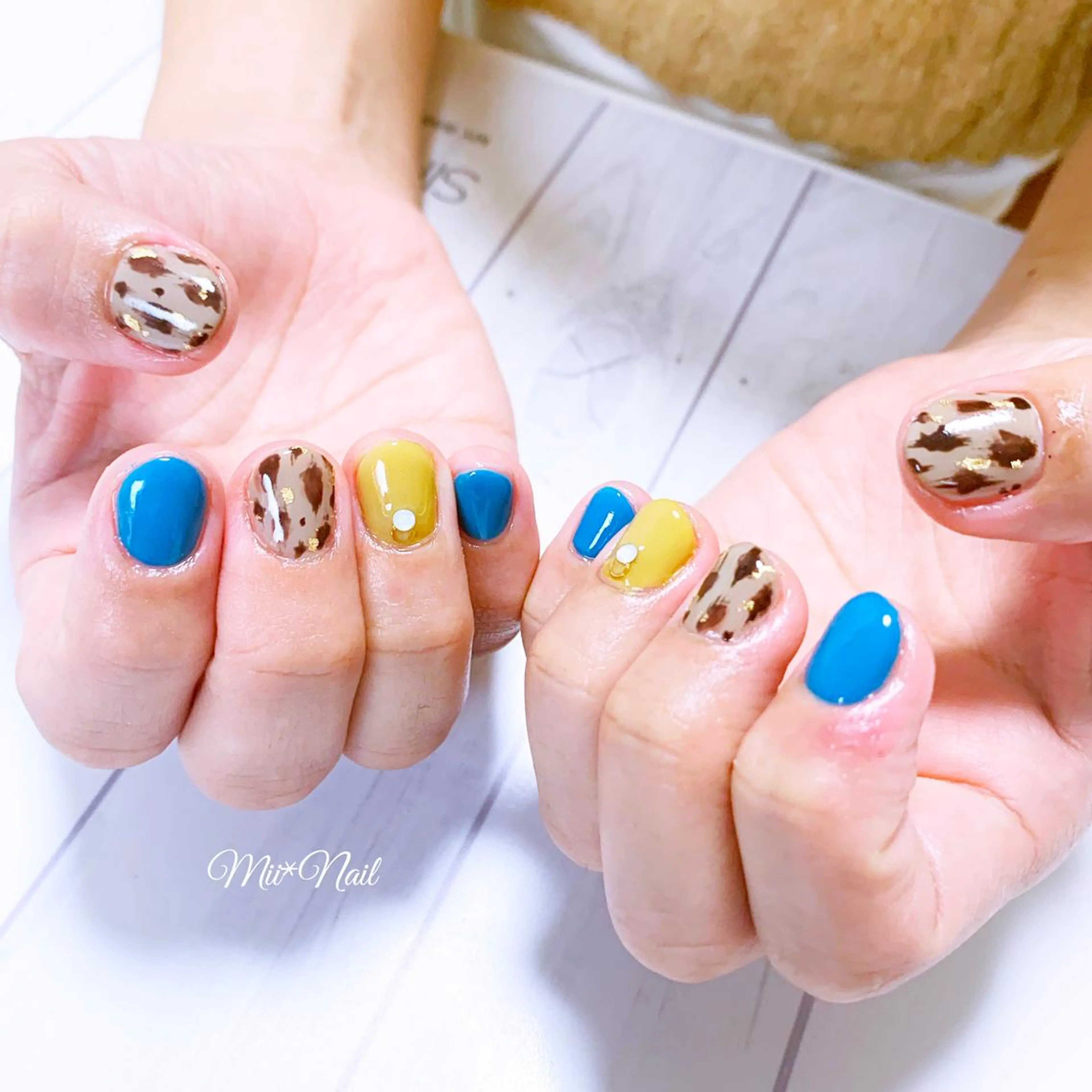 ネイル ストーンネイル MII*NAIL／ 美フォルムsalonのネイルデザイン