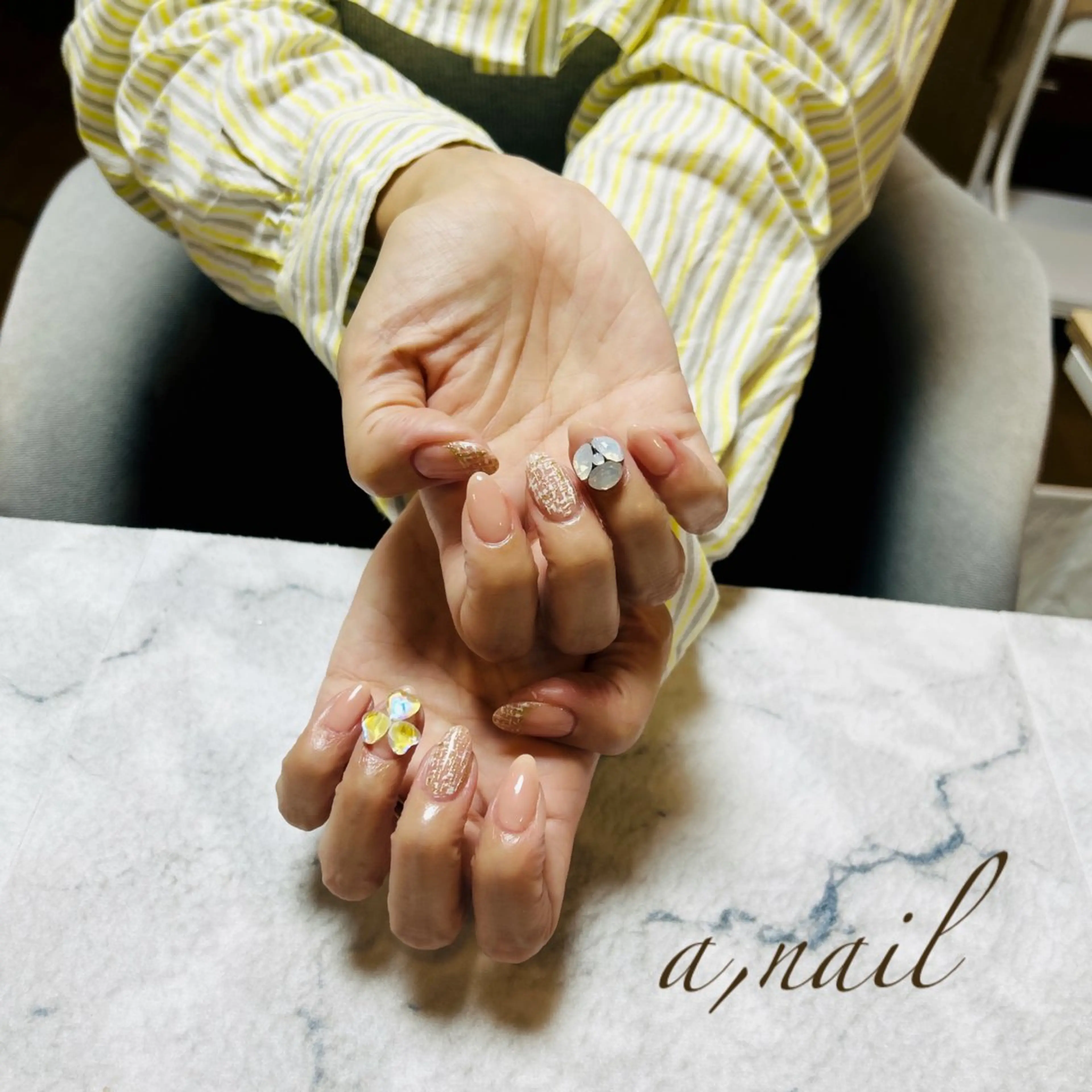 ネイル フットネイル フレンチネイル ジェルネイル グラデーション キラキラネイル ハンドネイル ネイルサロン エーネイルのネイルデザイン
