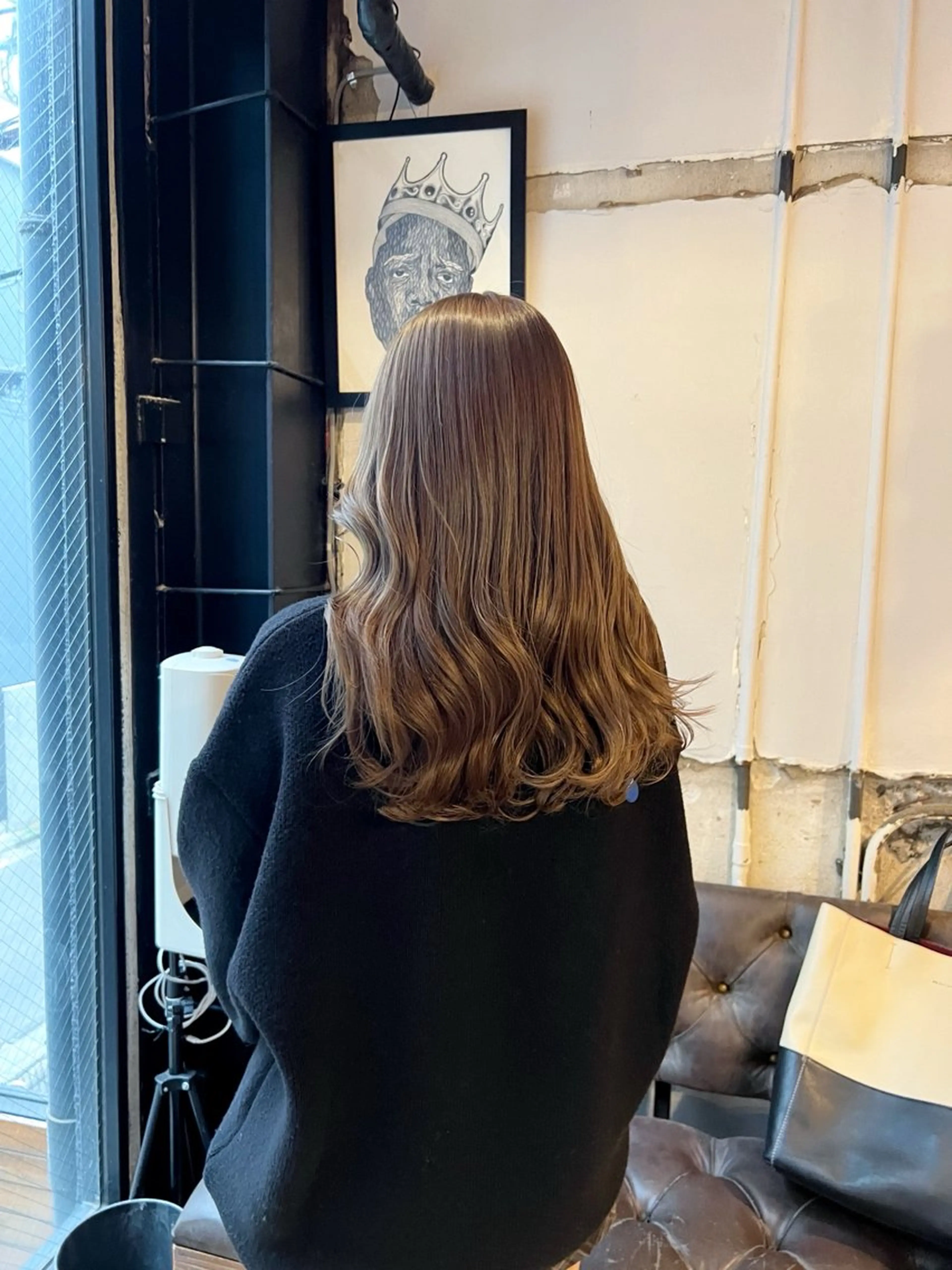 ロング カラー ベージュカラー ブリーチ ミルクティーベージュ ブリーチなしカラー DUMBO所属・【完全マンツー 恵比寿】佐藤 翔のヘアスタイル