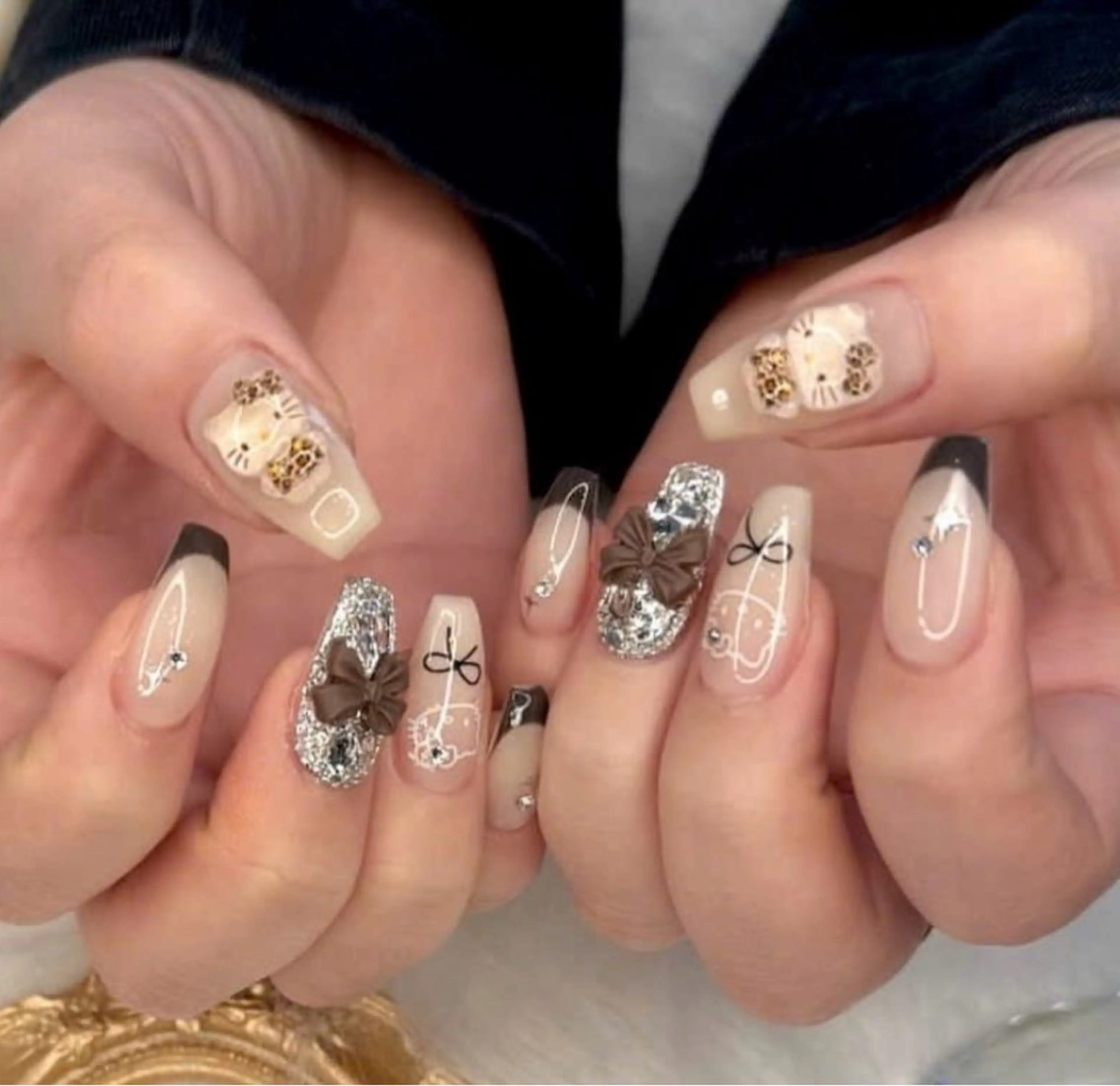 ネイル フレンチネイル キラキラネイル マグネットネイル ミラーネイル ニュアンスネイル ハンドネイル Tira Nailのネイルデザイン