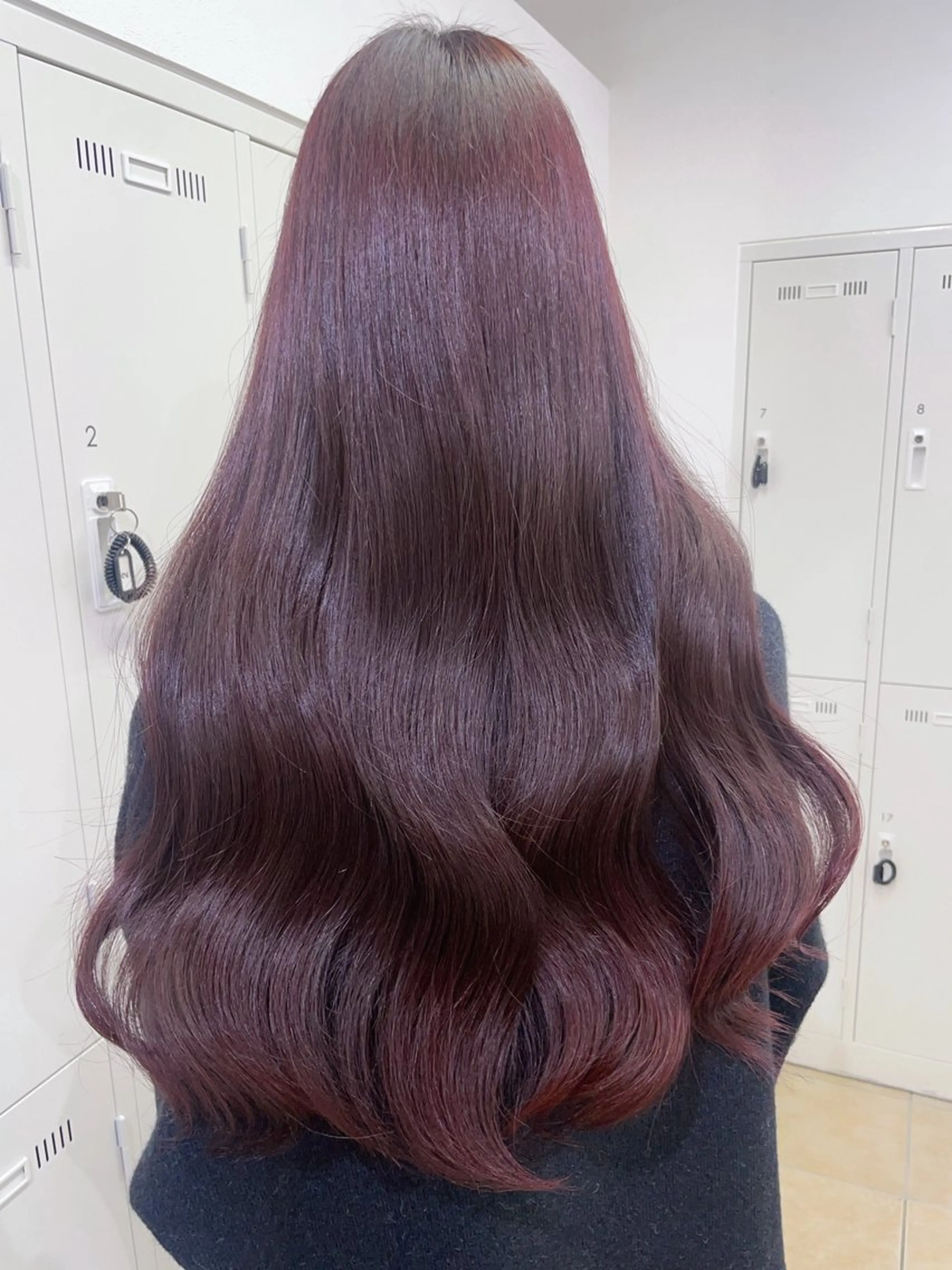 ロング カラー 小池 絢女のヘアスタイル