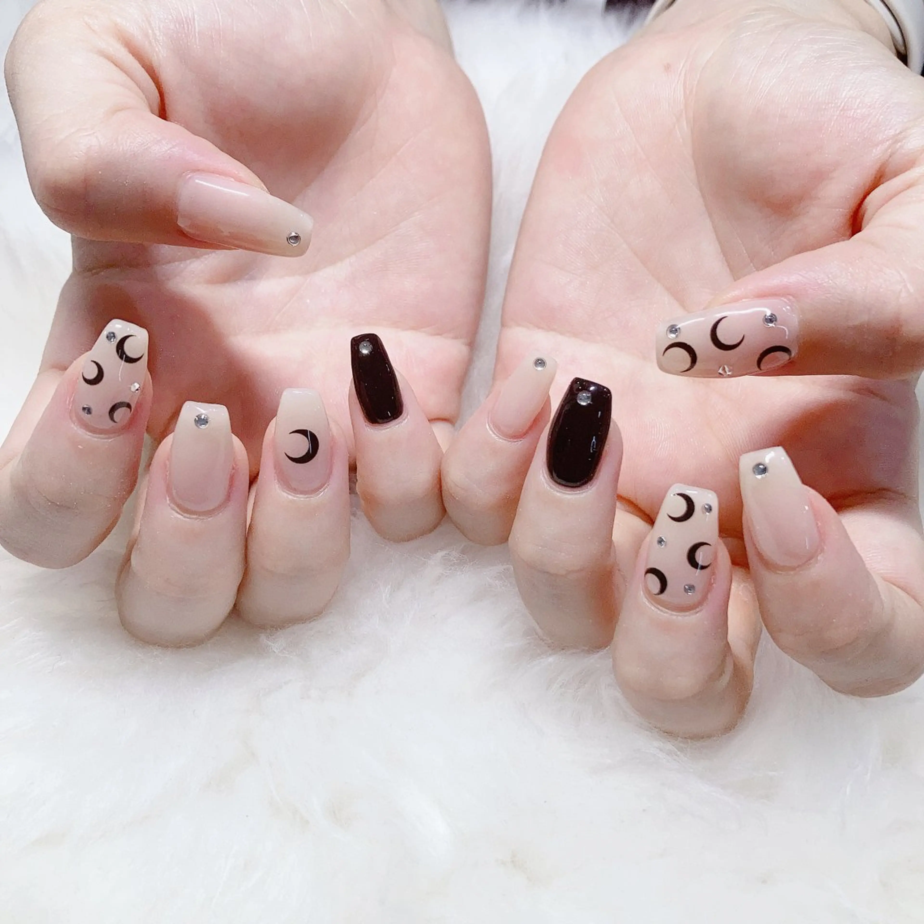 ネイル ハンドネイル 根津 綾子のネイルデザイン