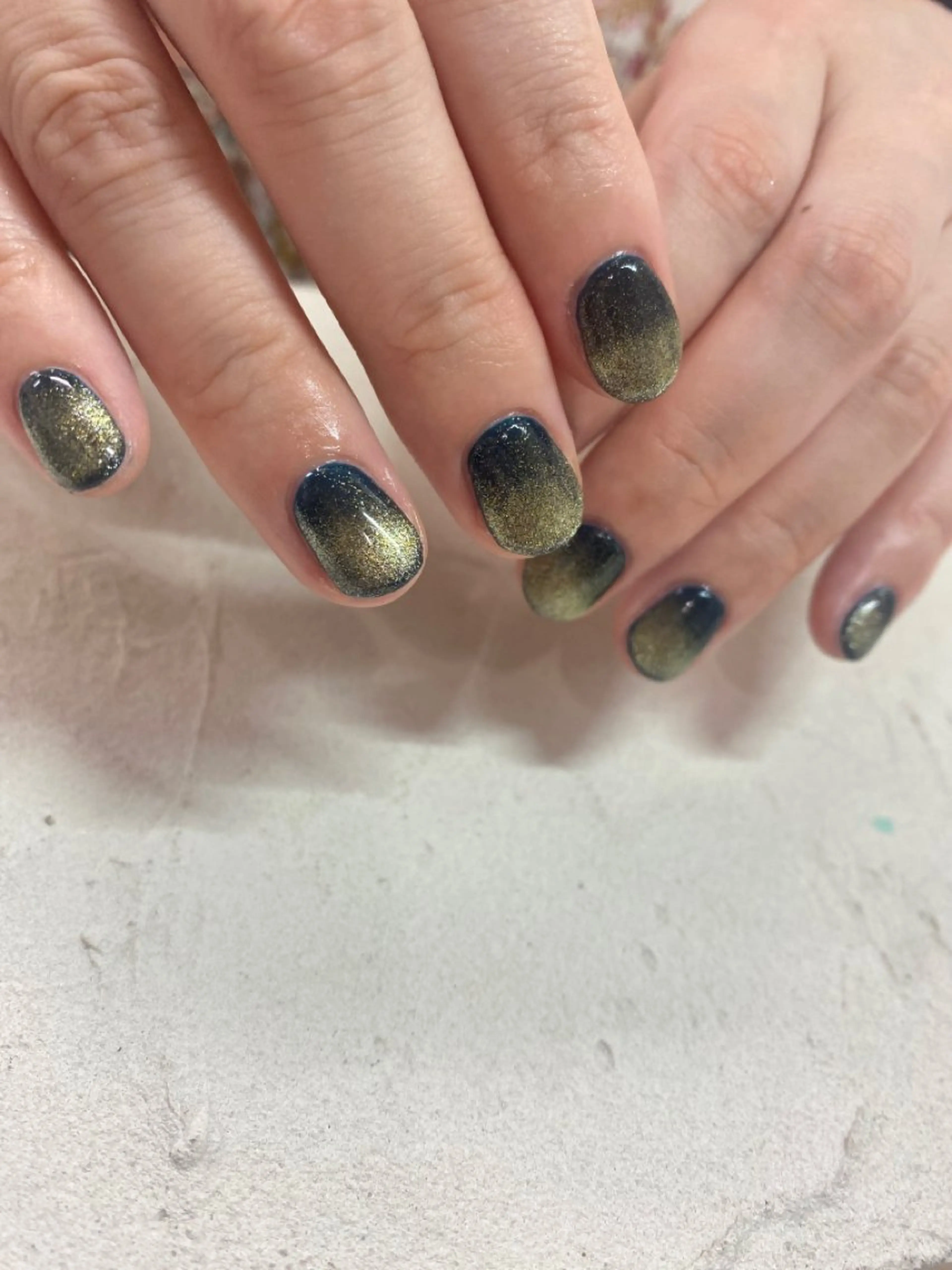 ネイル グラデーション マグネットネイル isobe yuiのネイルデザイン