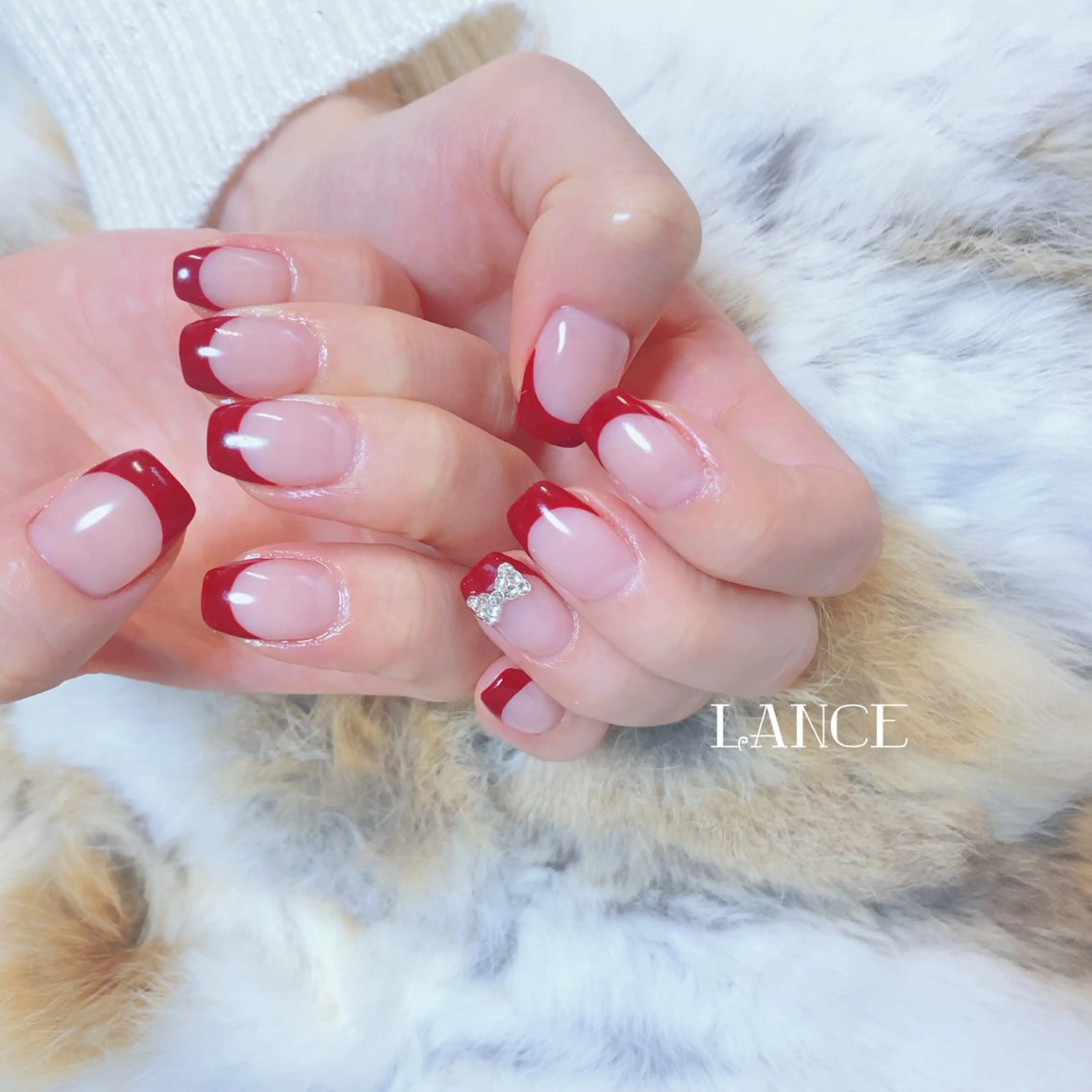 ネイル オーロラネイル フレンチネイル キラキラネイル ニュアンスネイル ピンク ハンドネイル Lance nailのネイルデザイン