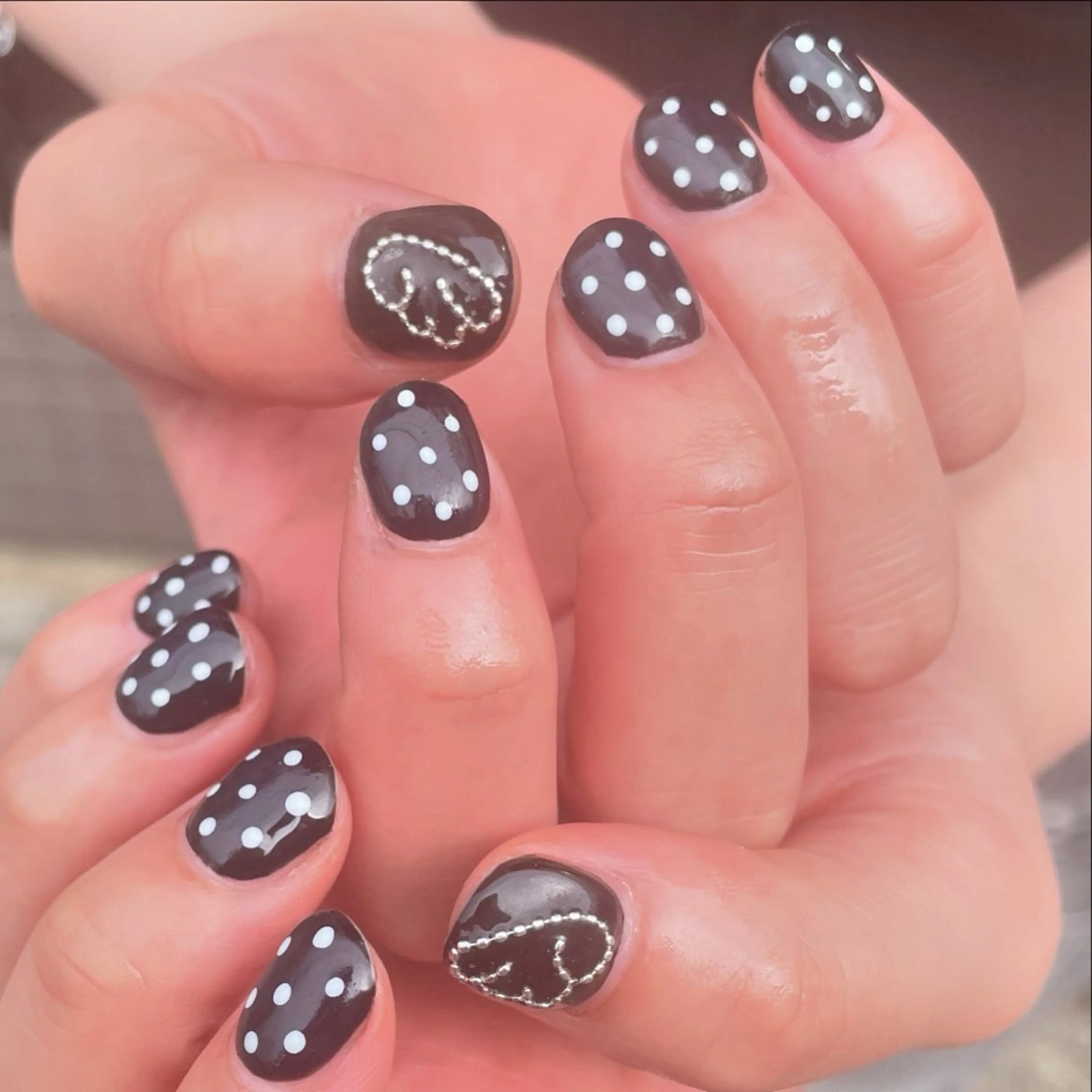 ネイル ドット 持ち込み シンプルネイル ハンドネイル ハンドケア 🎀NAIL🎀 AI🪄︎︎◝✩のネイルデザイン