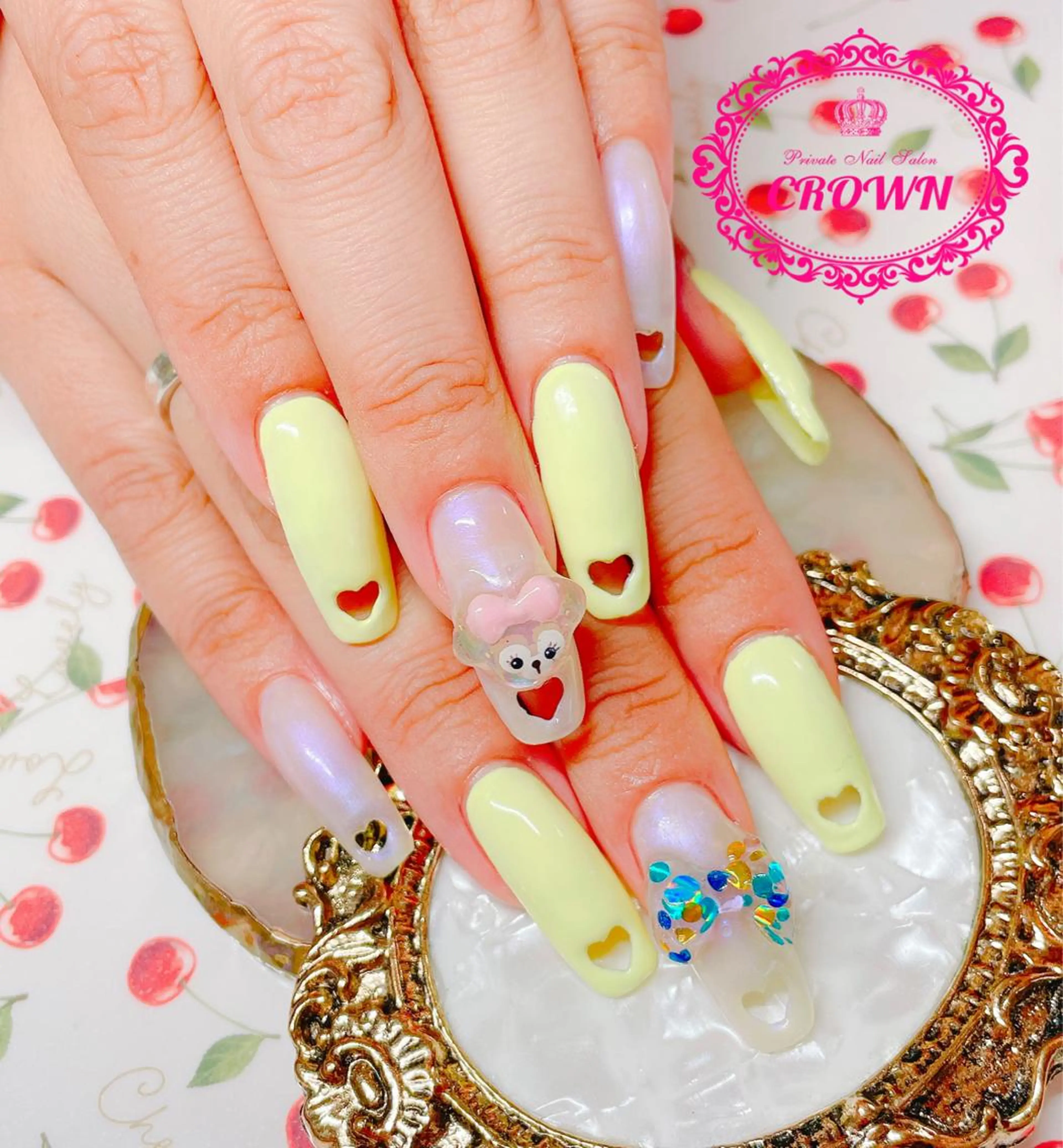 ネイル CROWN プライベートサロンのネイルデザイン