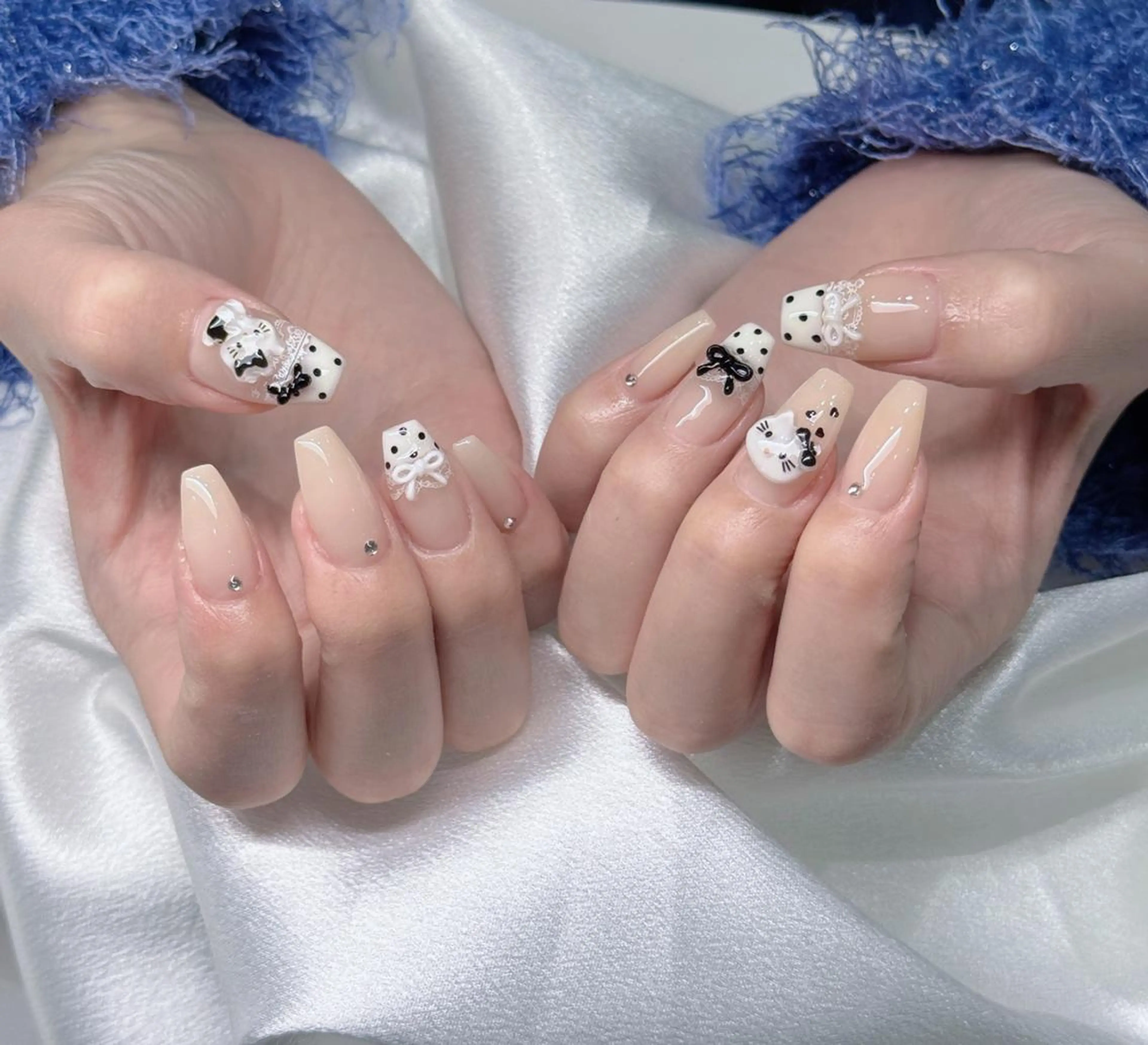 ネイル アートネイル オーロラネイル ブルー チークネイル フットネイル ハンドネイル NAILS168 新大久保店のネイルデザイン