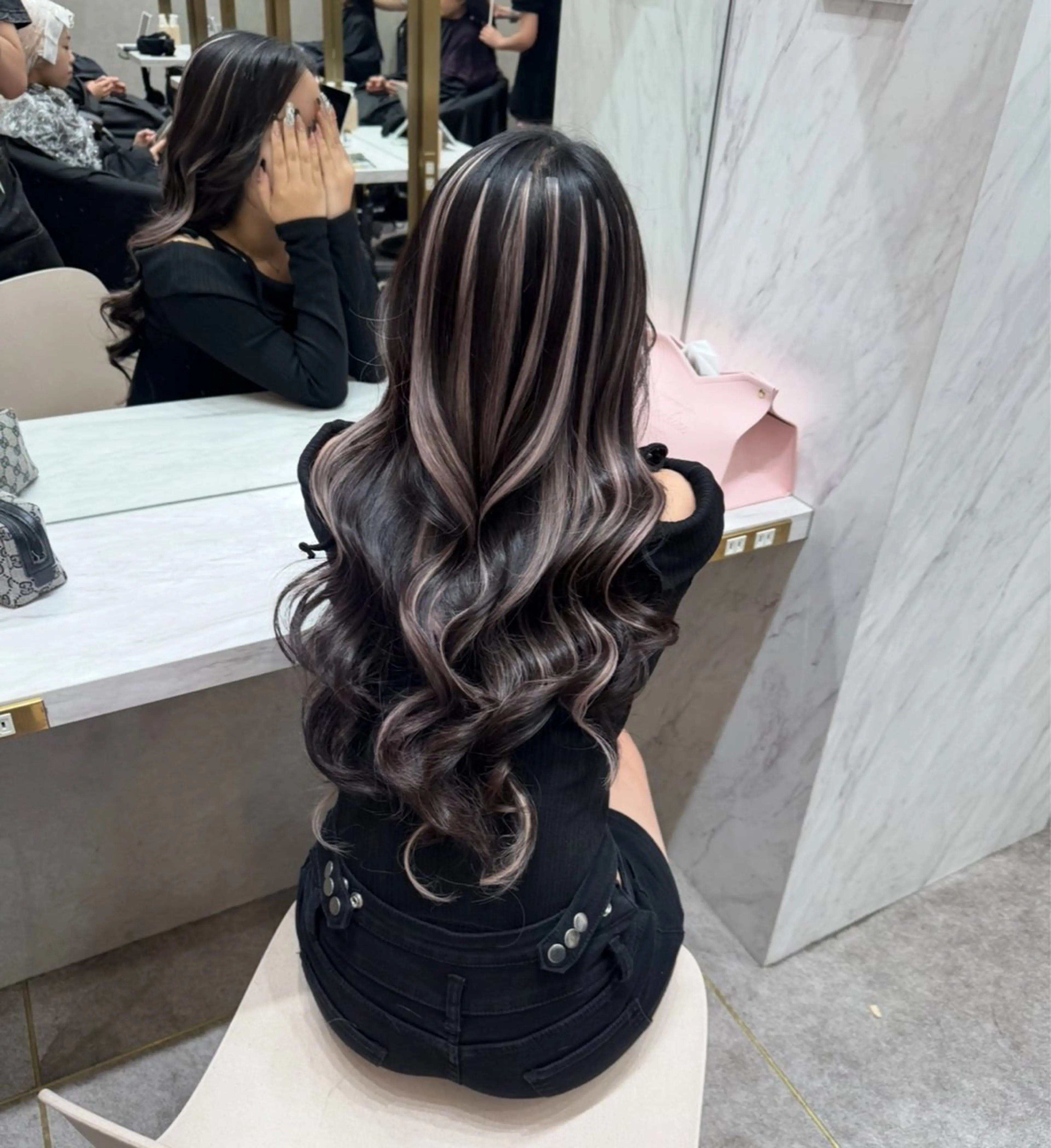 ロング 縮毛矯正 璃 音のヘアスタイル