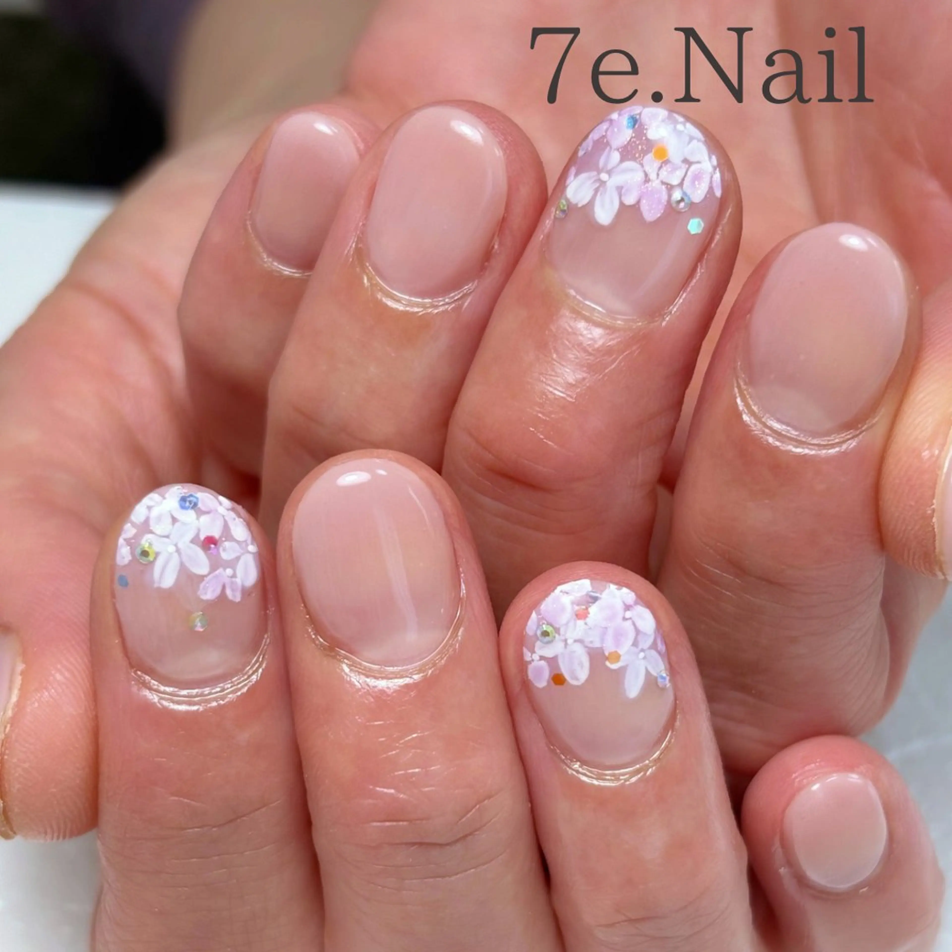 ネイル 7e. Nailのネイルデザイン