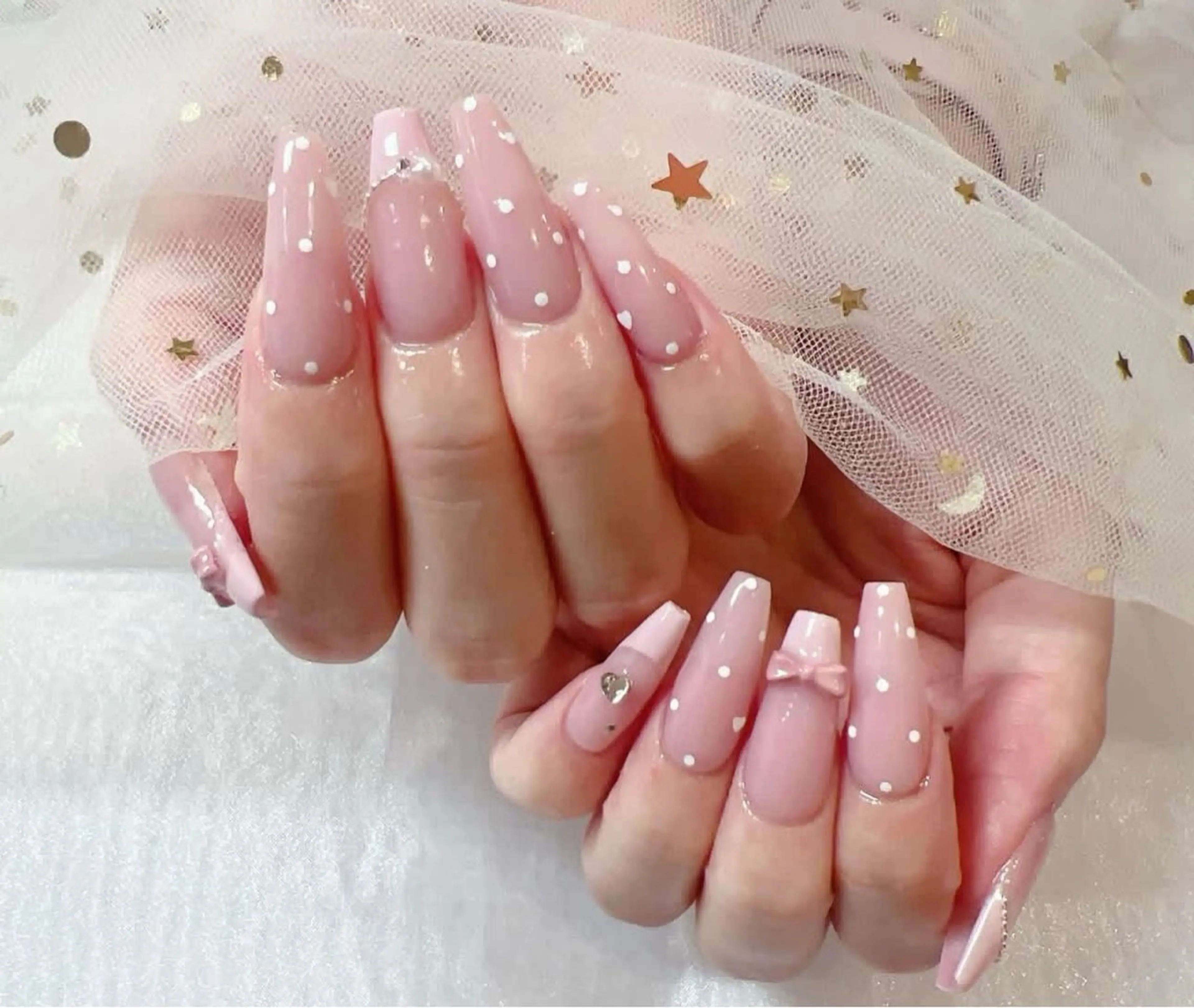 ネイル グラデーション キラキラネイル ワンカラーネイル 冬ネイル Jenn Nail Salonのネイルデザイン
