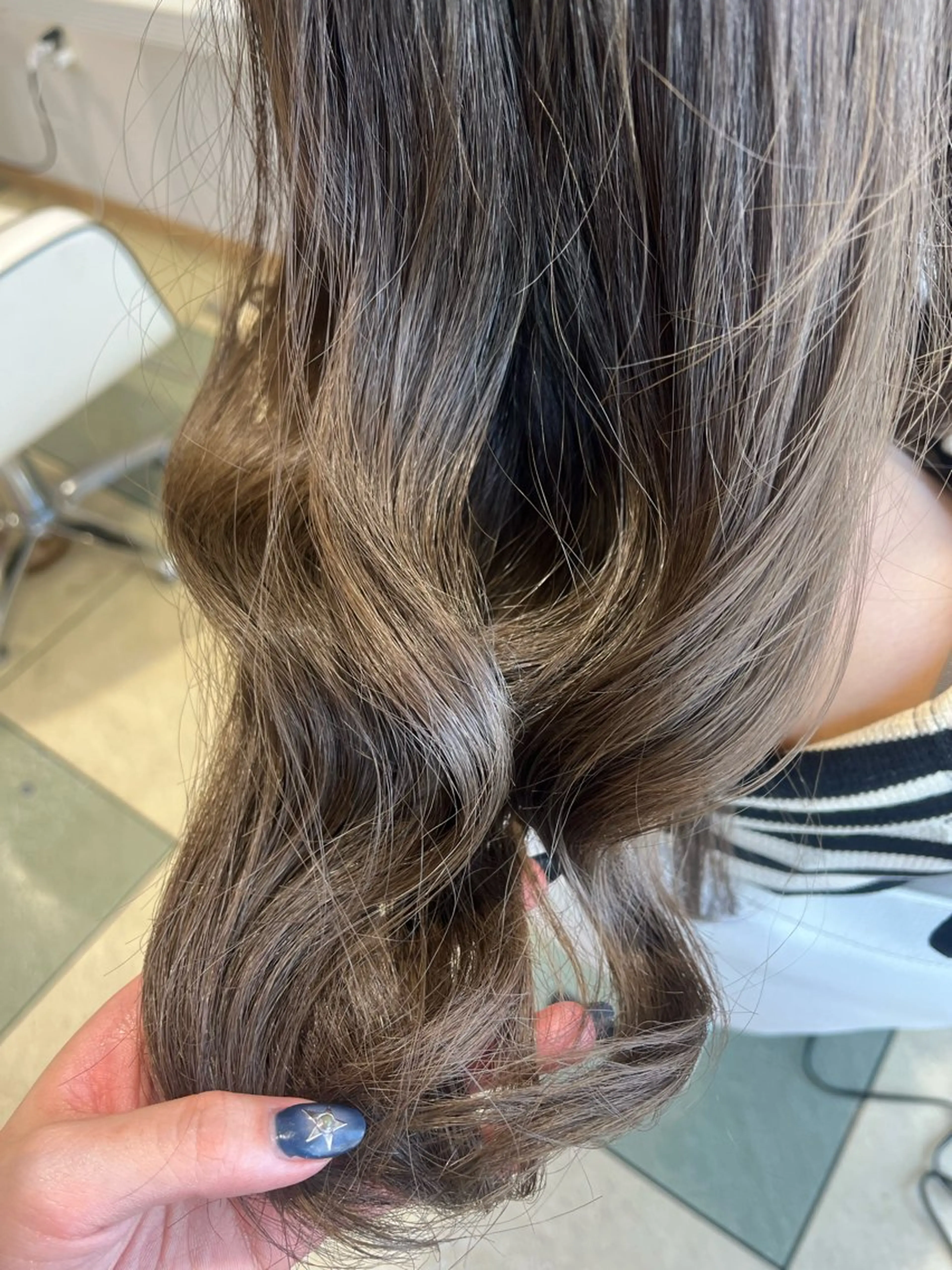 ロング カラー カット ヘアカラー トリートメント ベージュカラー⌇﻿ くびれヘア.𐙚心音のヘアスタイル