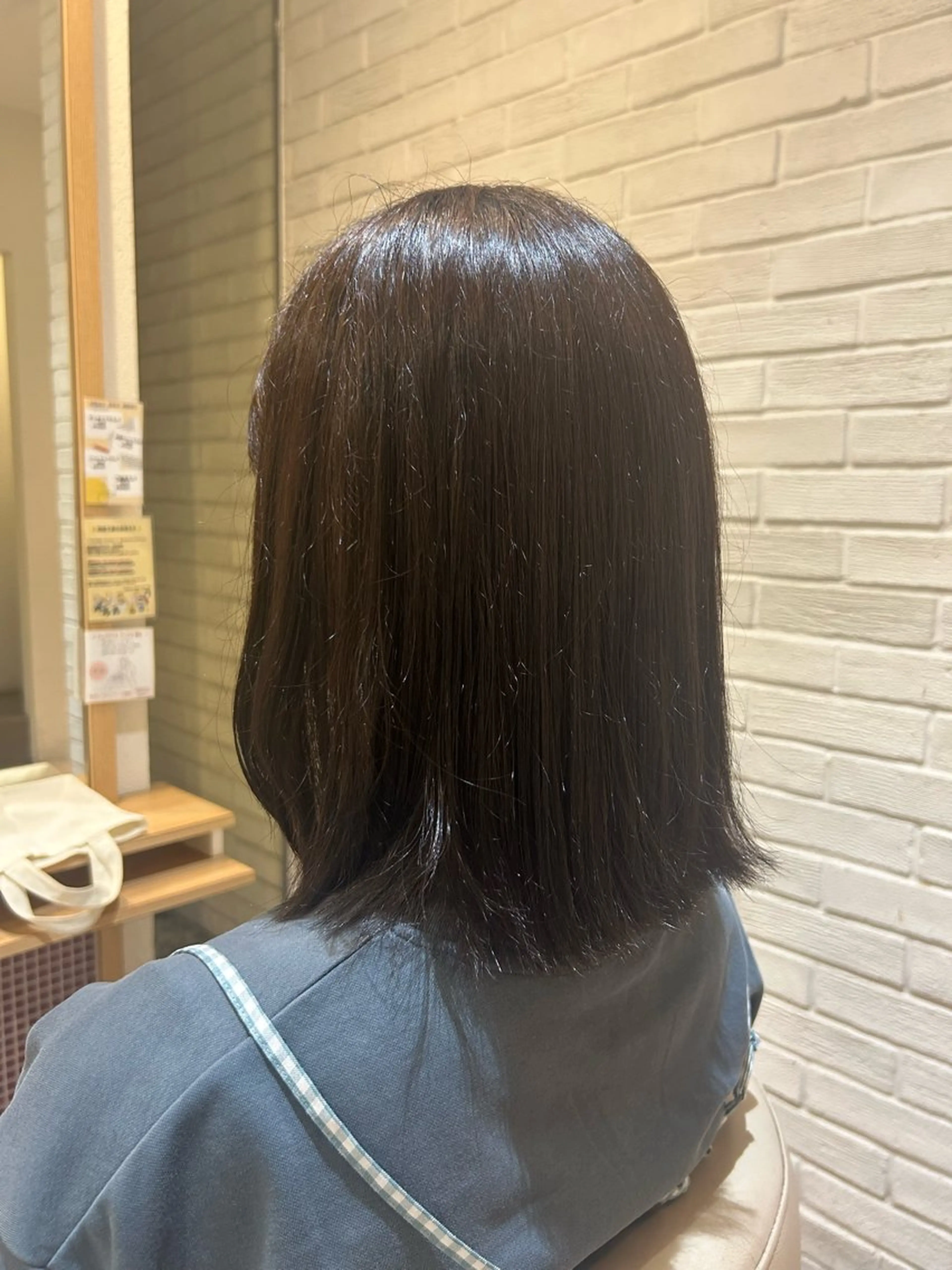ミディアム 青井 梨紗のヘアスタイル