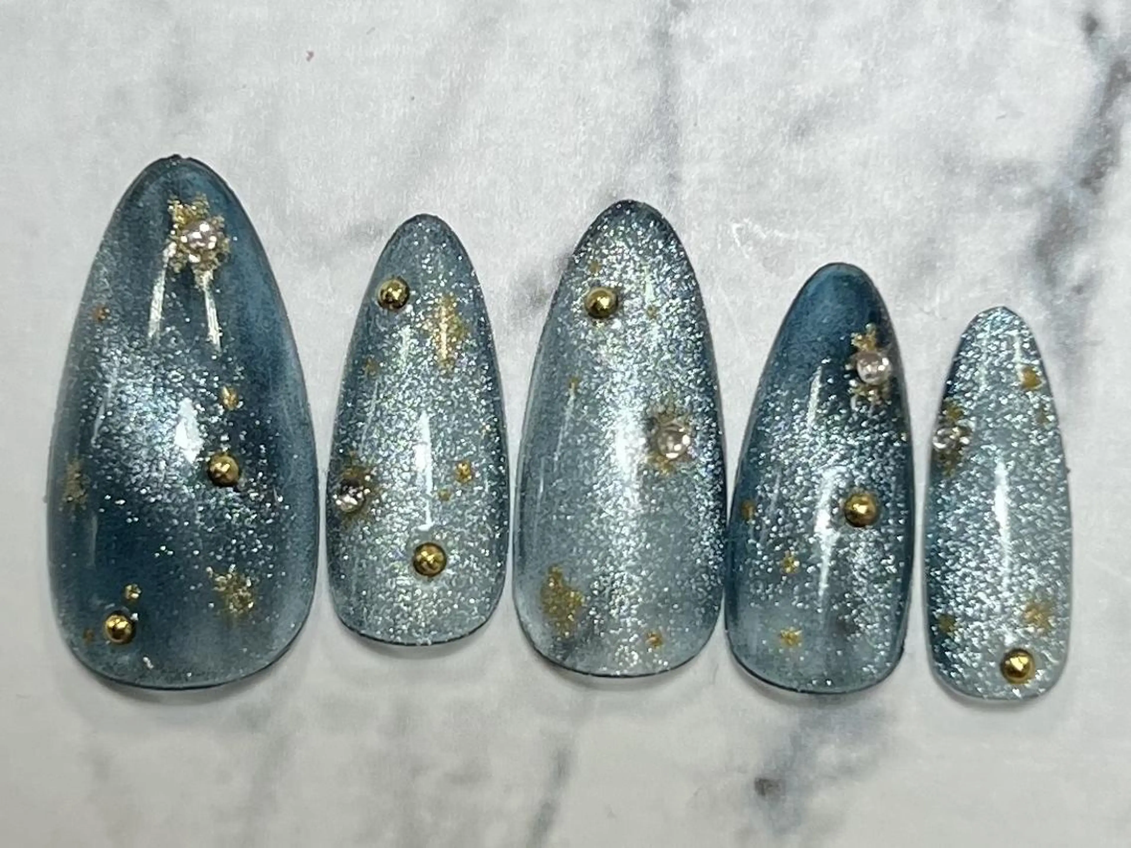 ネイル ❤️💛🩵京橋 痛ネイル⭐️3Dのネイルデザイン