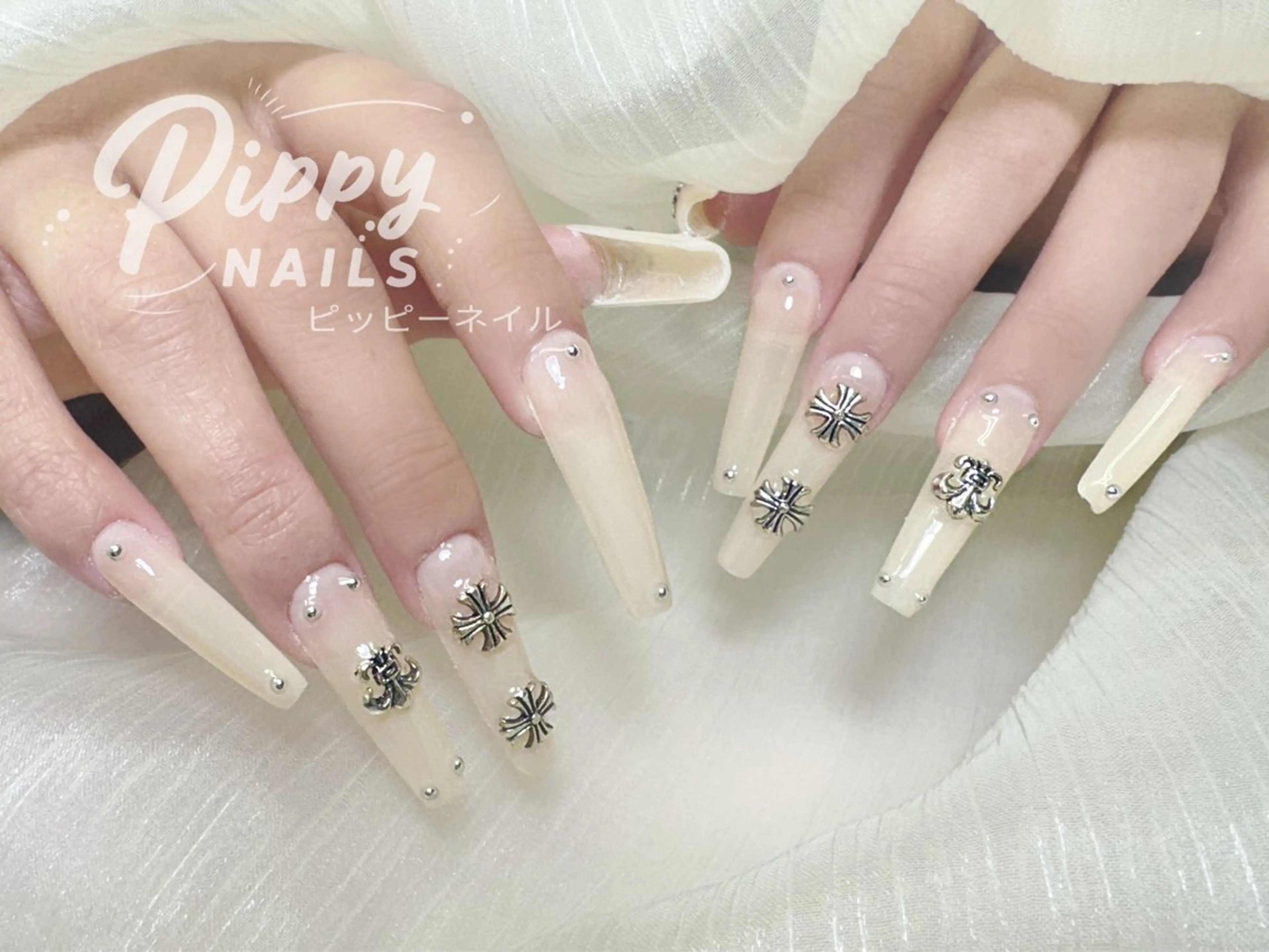 ネイル ハンドネイル ハンドケア PIPPY NAILSのネイルデザイン