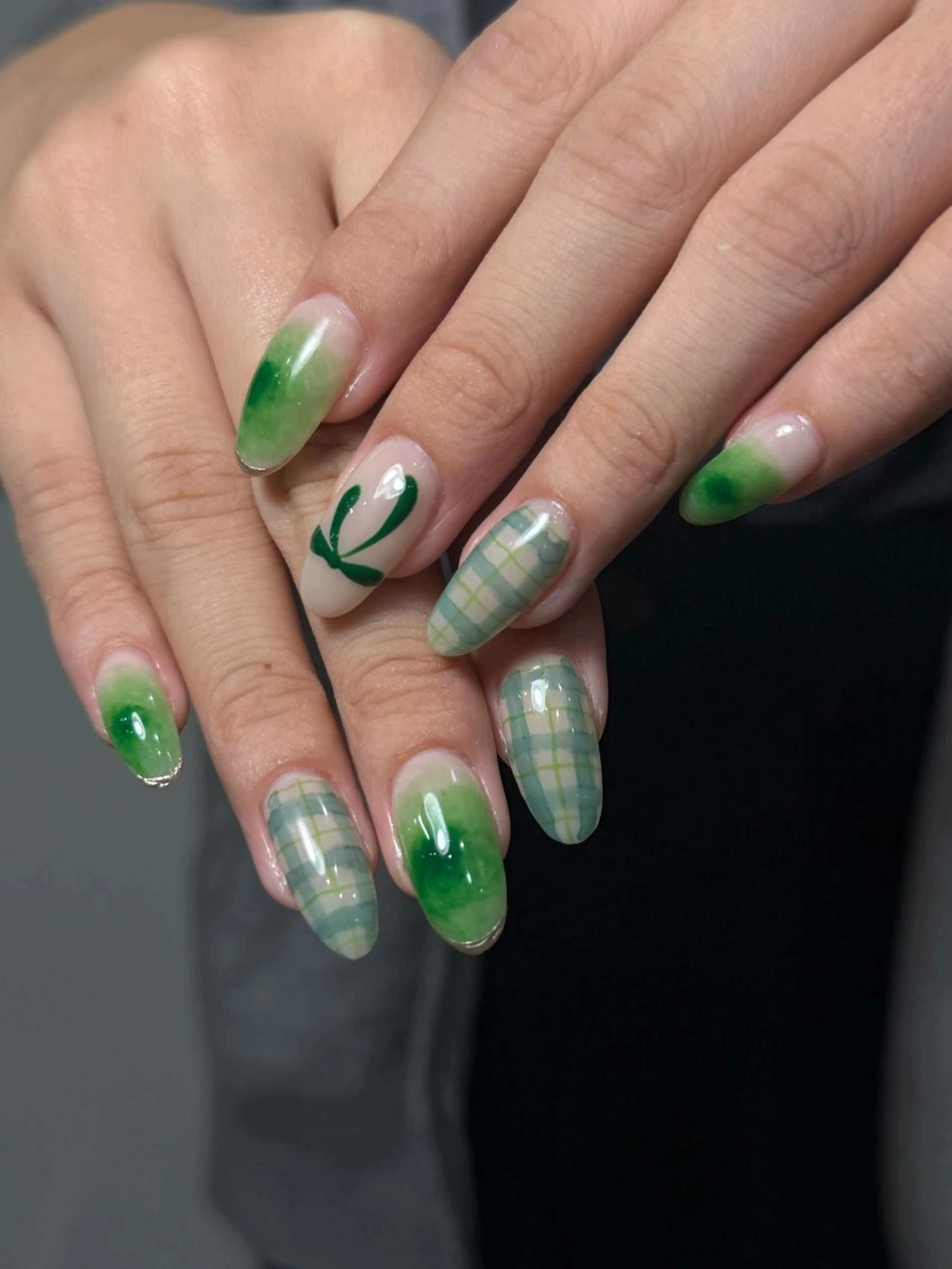 ネイル neouv所属・NEOUV_ mikuのネイルデザイン