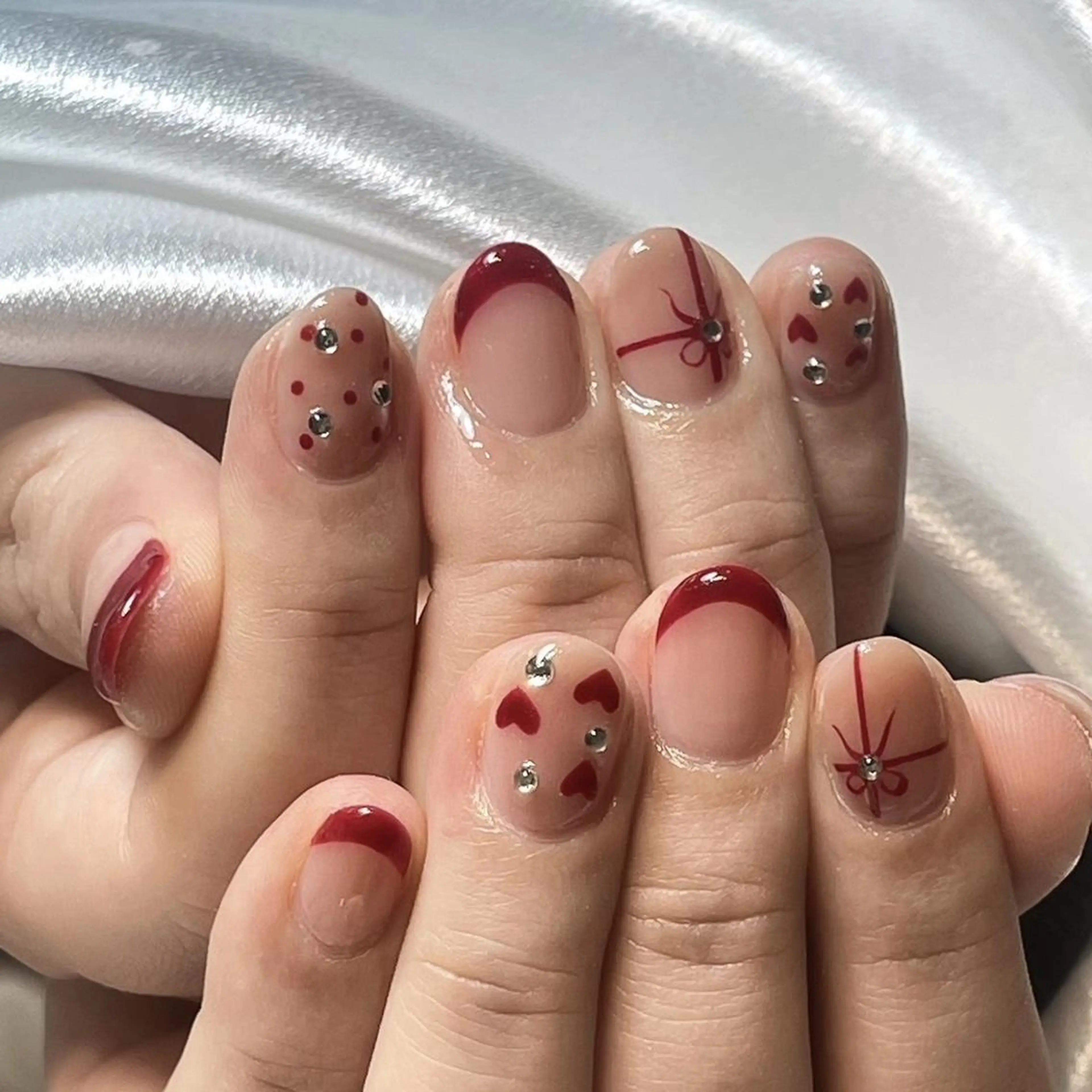 ネイル RAFFINE 月🦋🩵のネイルデザイン