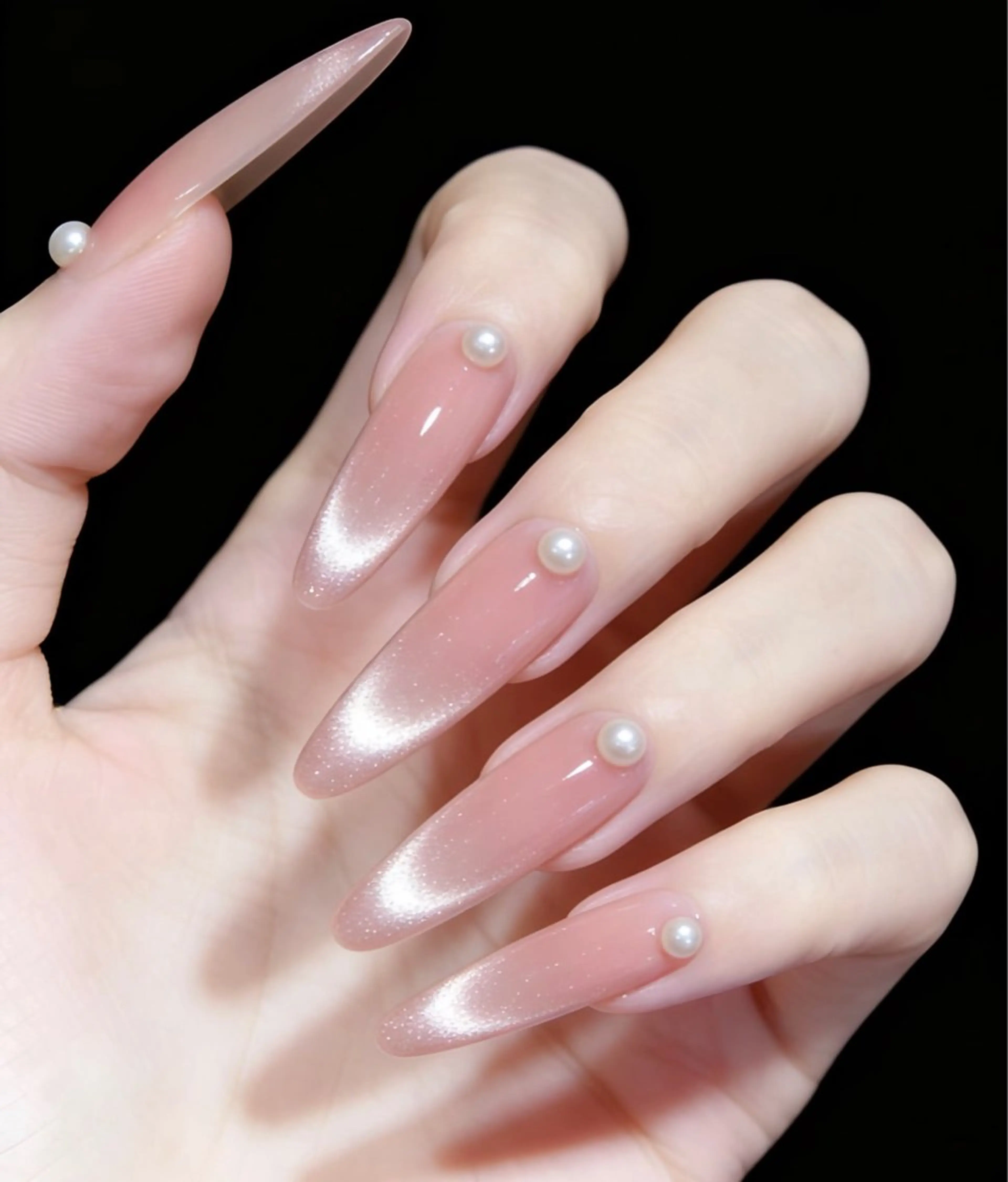 ネイル ETELUNA Nail 銀座店【パラジェル/フィルイン/チップスカルプ/マグネット/ニュアンス】所属・周 テイのネイルデザイン