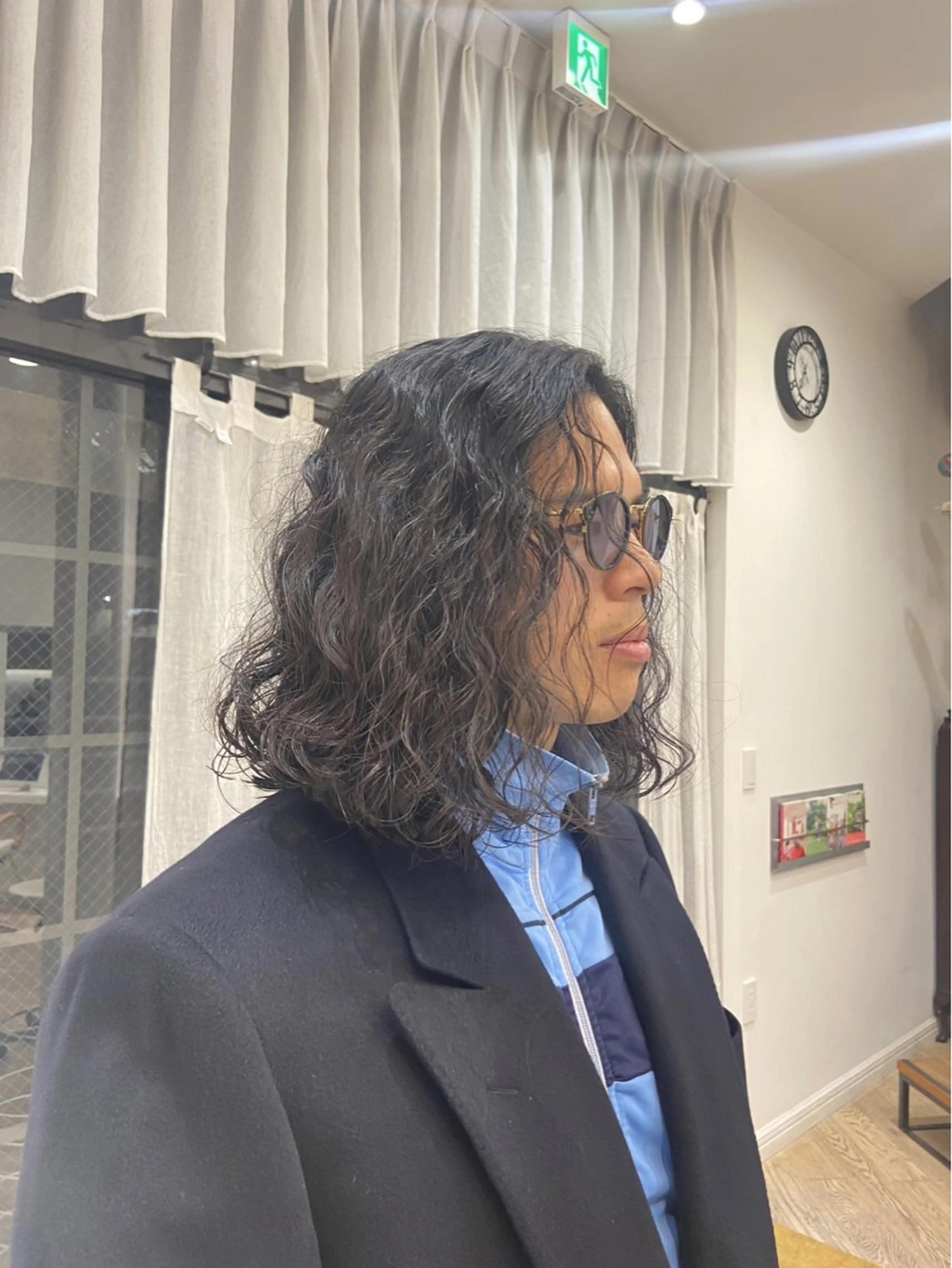 ミディアム パーマ ミディアムパーマ 似合わせカット atelier doux dimanche（アトリエ・ドゥー・ディマンシュ）所属・Fukamiレイヤー 透明感カラーのヘアスタイル