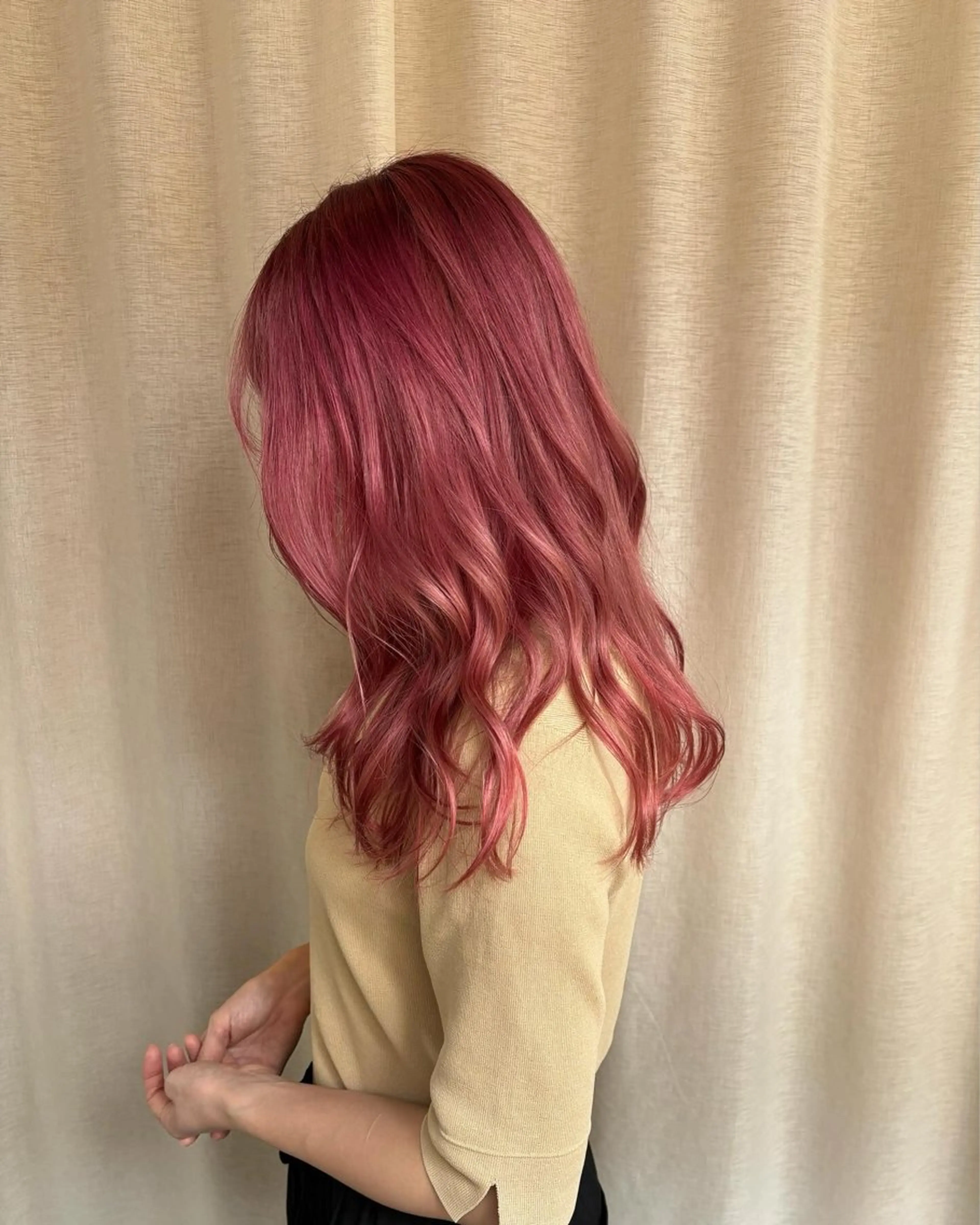 セミロング カラー kico所属・カワサキ カエデのヘアスタイル