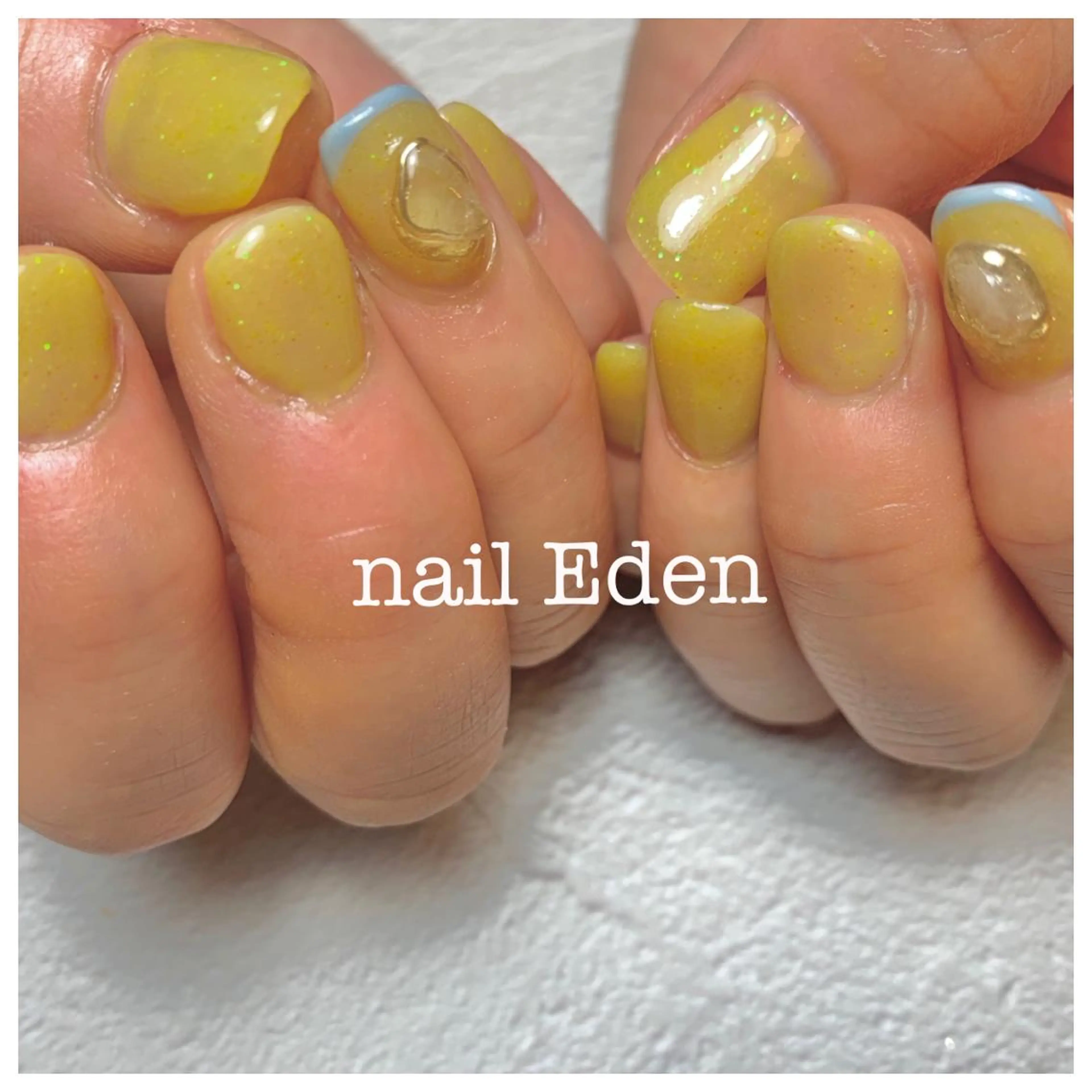 ネイル ラメ(グリッター) 持ち込み 黄色 ハンドネイル ハンドケア Eden　private nail saron所属・Eden ♾️のネイルデザイン