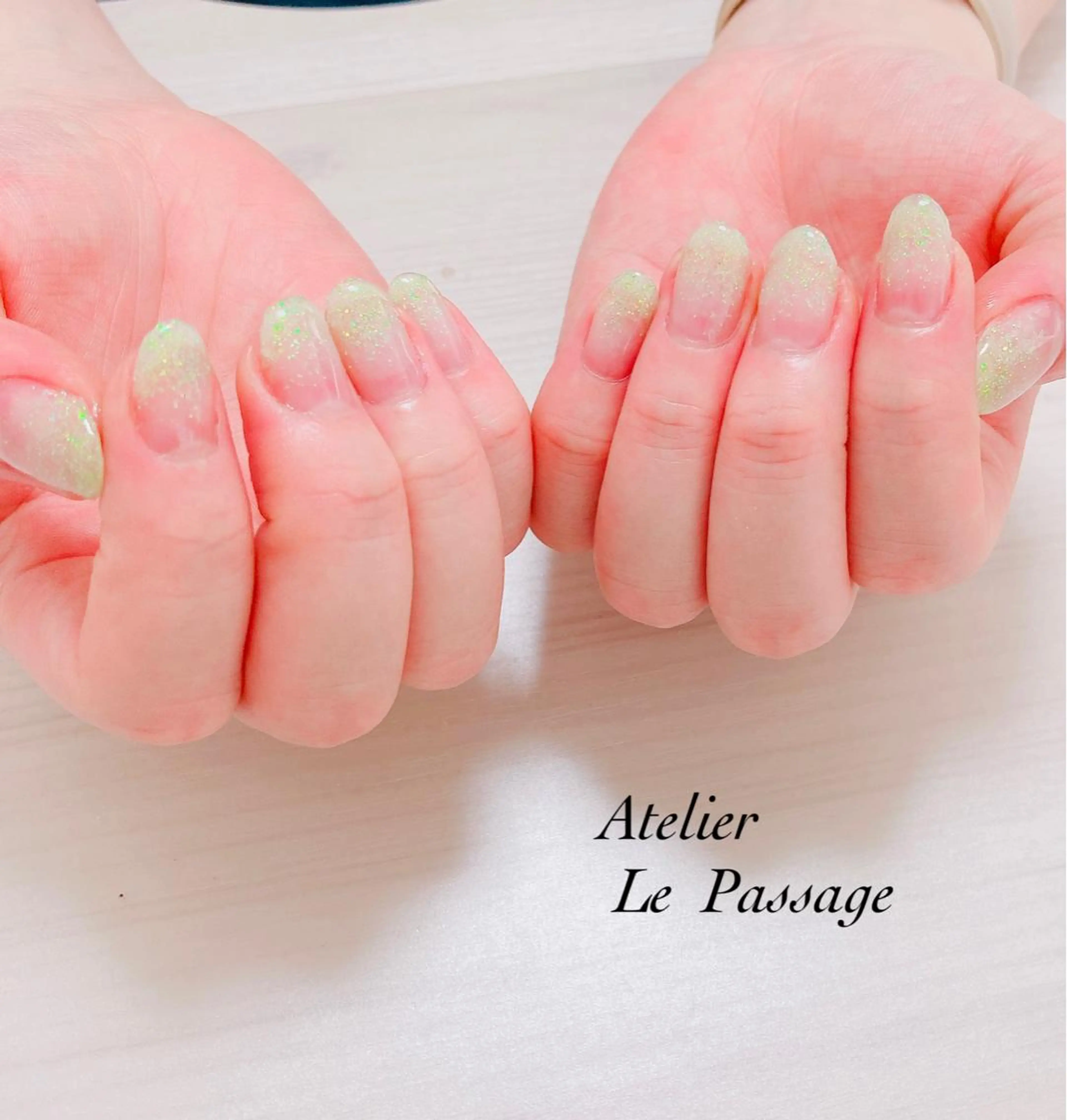 ネイル フラワーネイル ジェルネイル ラメ(グリッター) ラメグラデーション パラジェル Atelier Le Passage所属・h nakatsukaのネイルデザイン