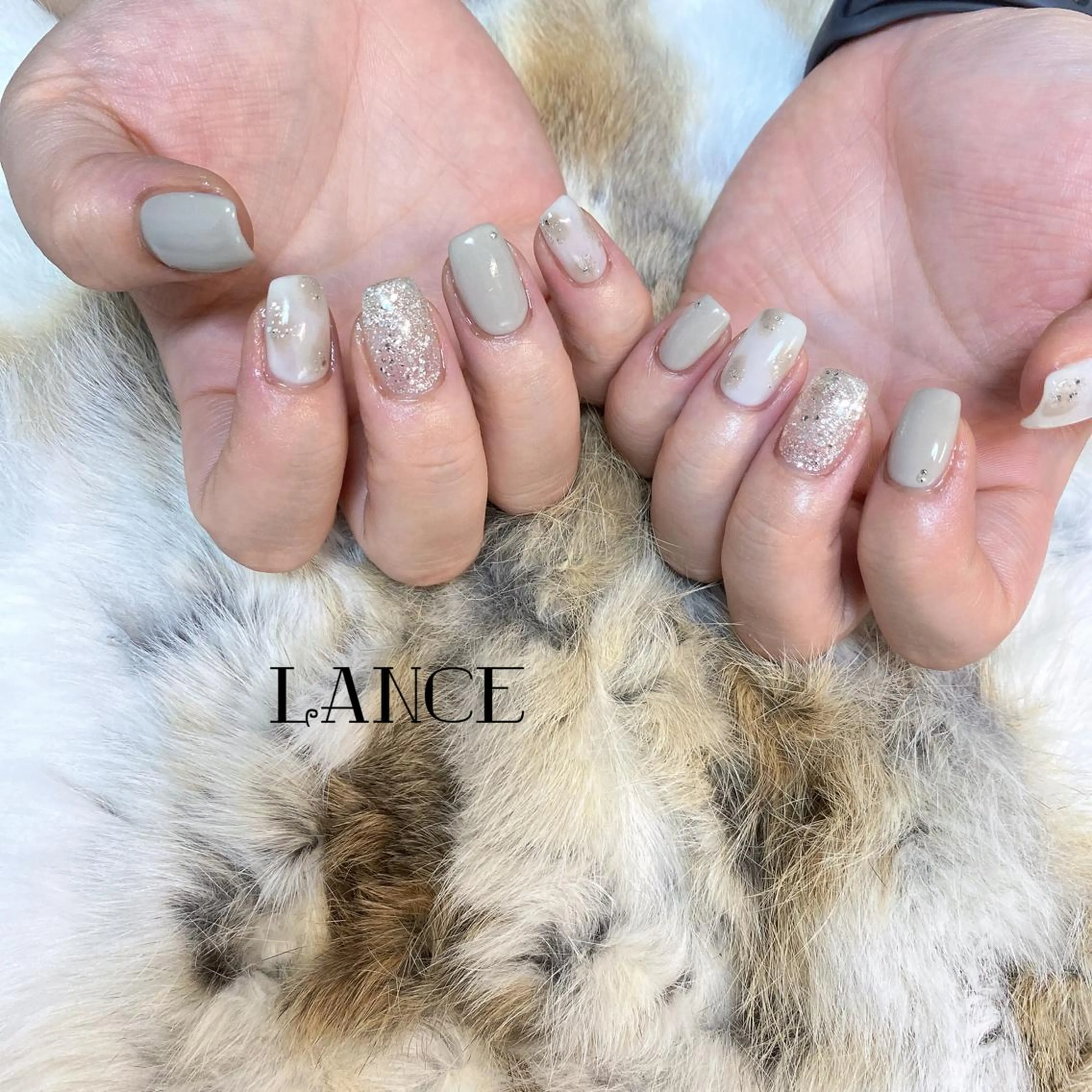 ミディアム ネイル オーロラネイル フットネイル フレンチネイル ミラーネイル ニュアンスネイル ハンドネイル Lance nailのネイルデザイン