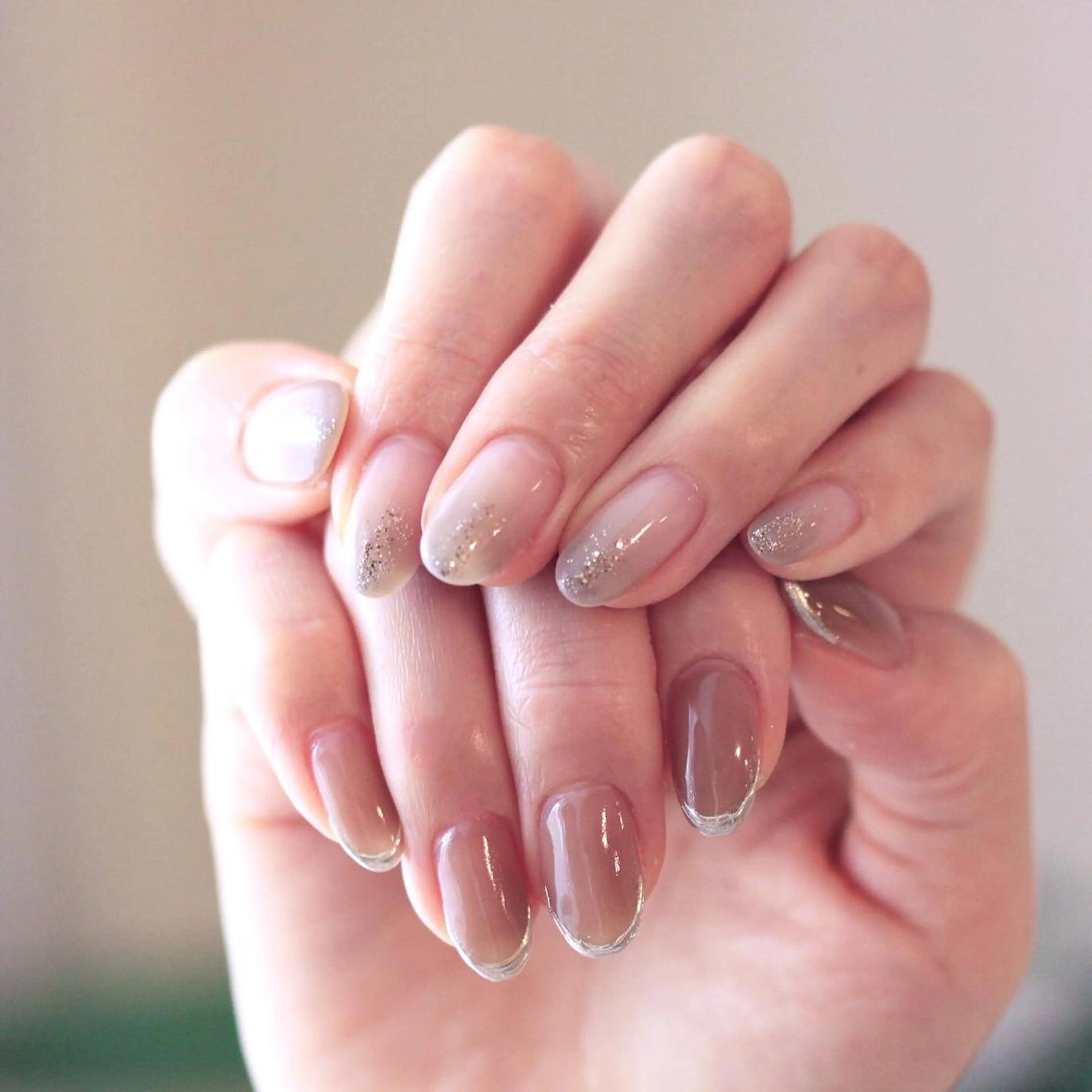 ネイル フレンチネイル 氷ネイル・うるうるネイル ニュアンスネイル オフィスネイル シンプルネイル ハンドネイル Elio所属・Elio 国泰寺のネイルデザイン