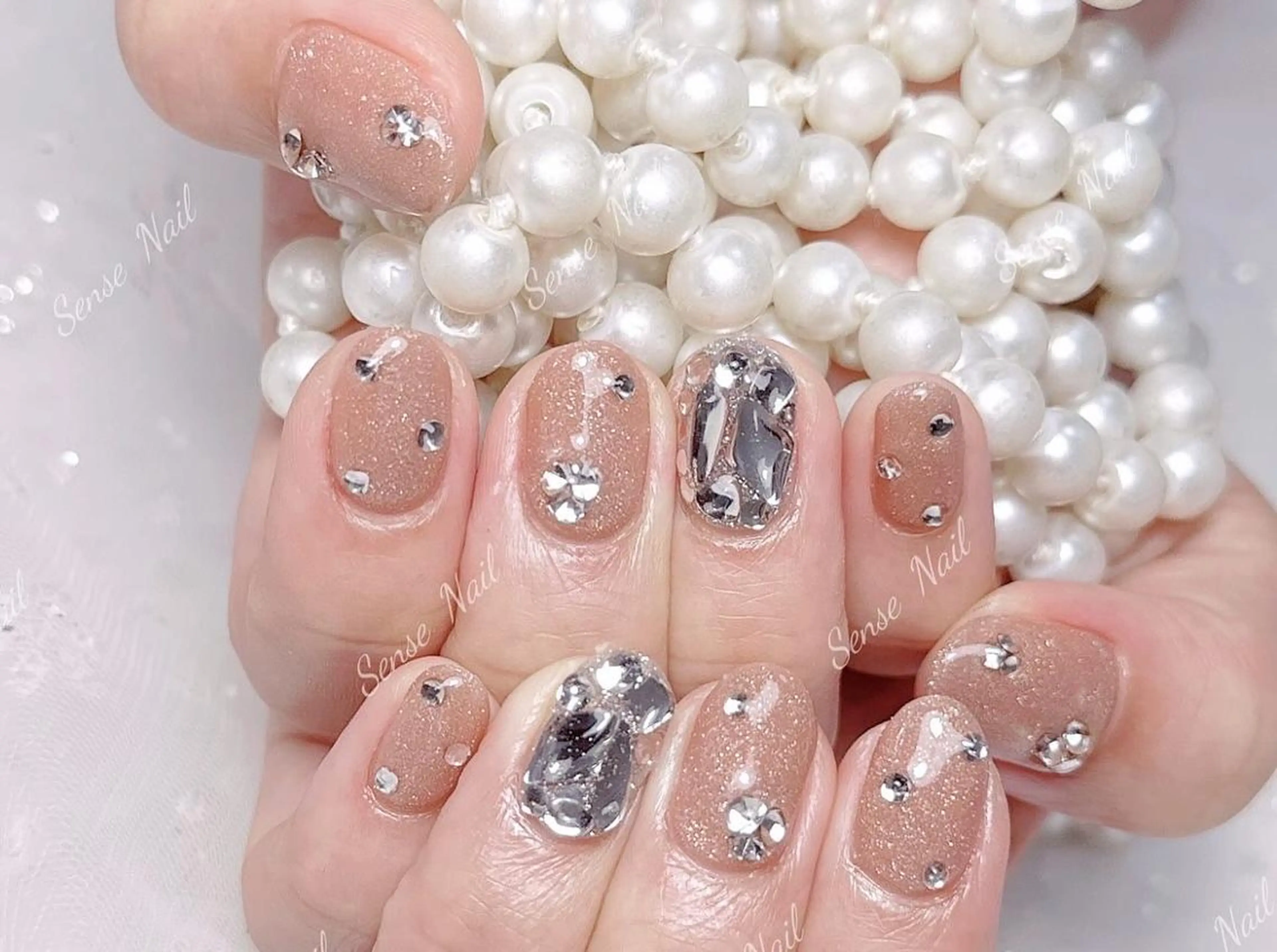 ネイル ハンドネイル ハンドケア Queening 🦋のネイルデザイン