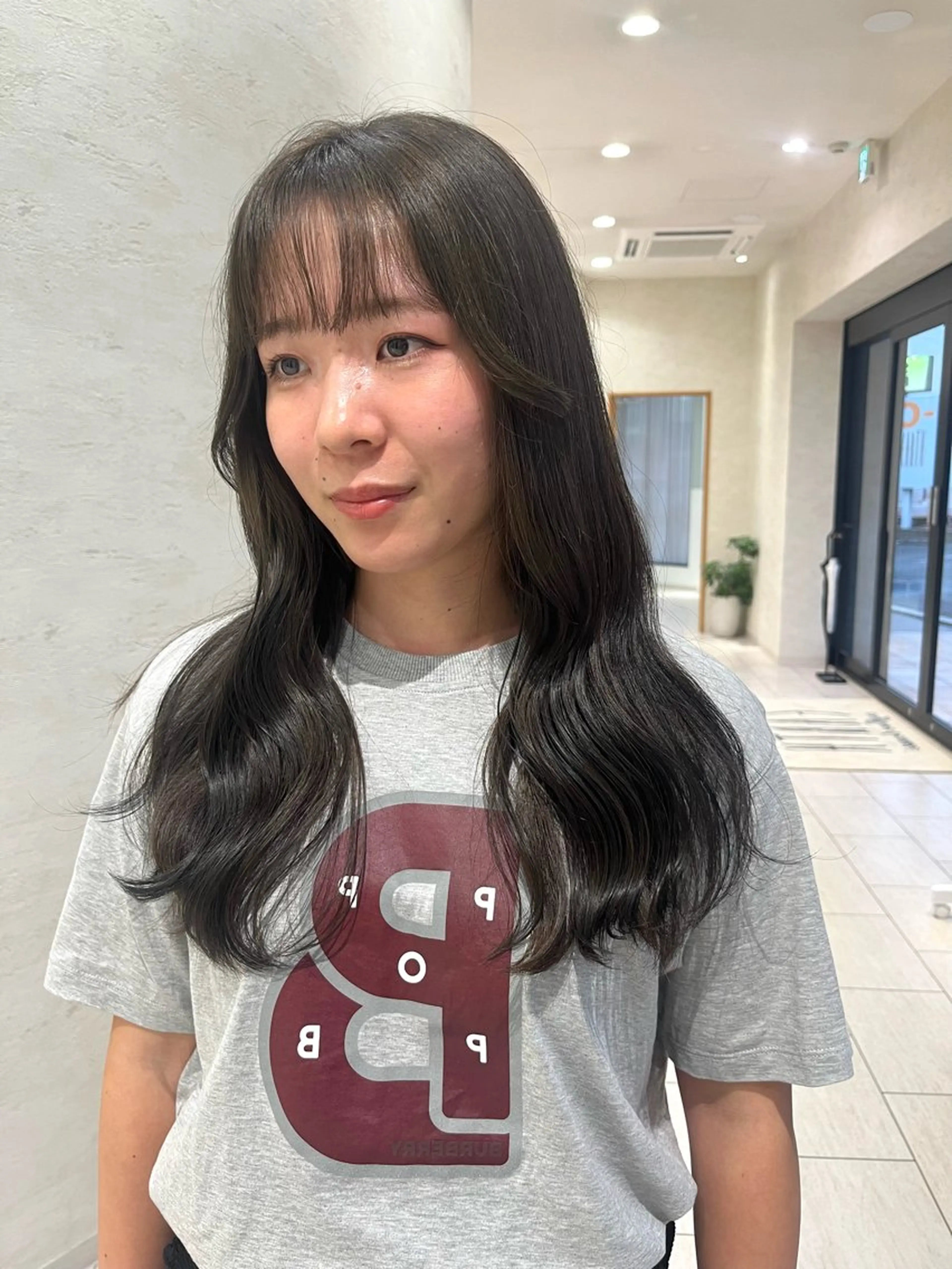 ロング カラー ブリーチ ダブルカラー グレージュ ブリーチなしカラー シアーグレージュ ヘアカラー トリートメント miku/ 透明感カラーのヘアスタイル