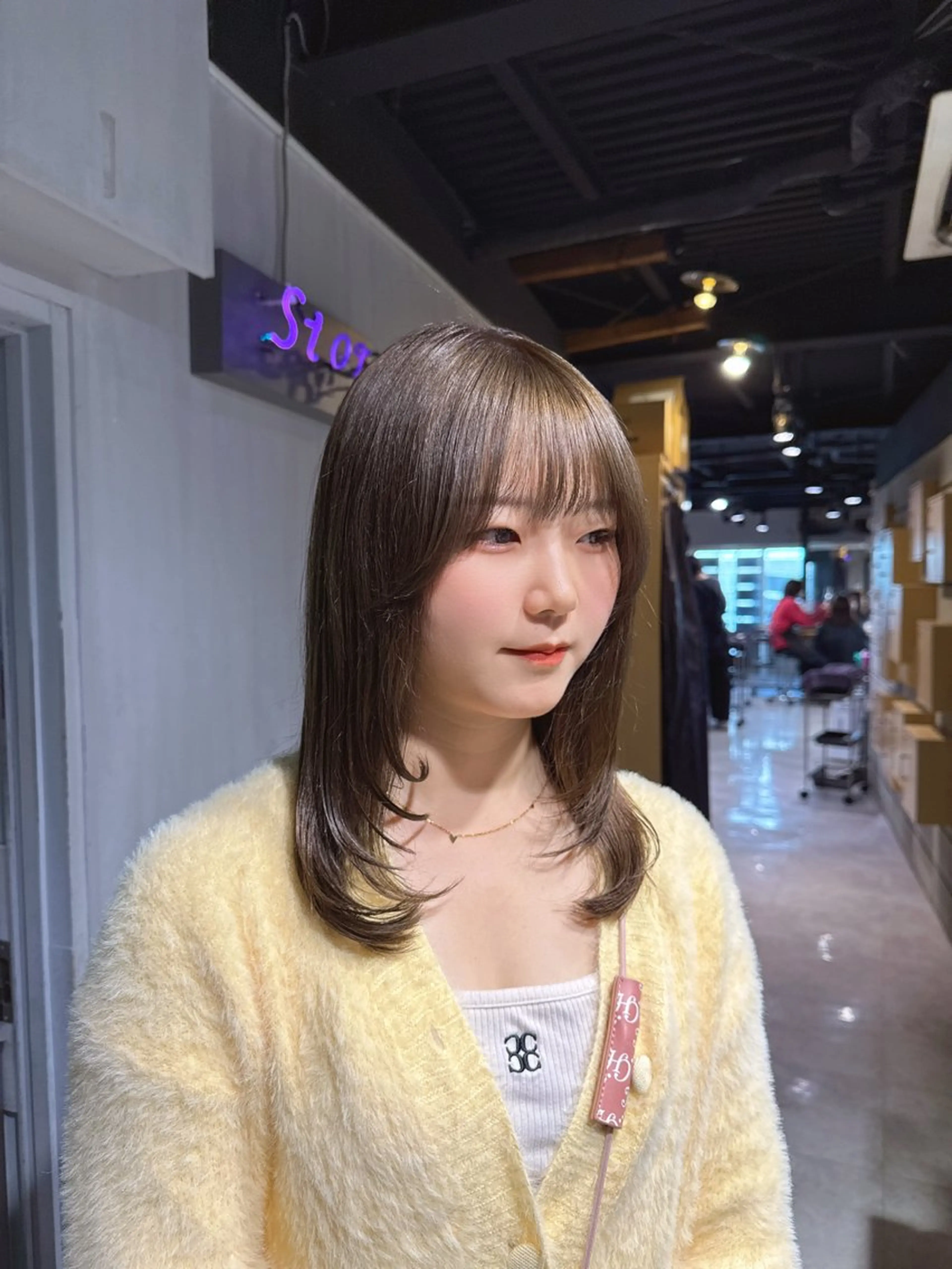 セミロング カラー ヘアカラー トリートメント NANAMI🩵 大人可愛い韓国ヘアのヘアスタイル