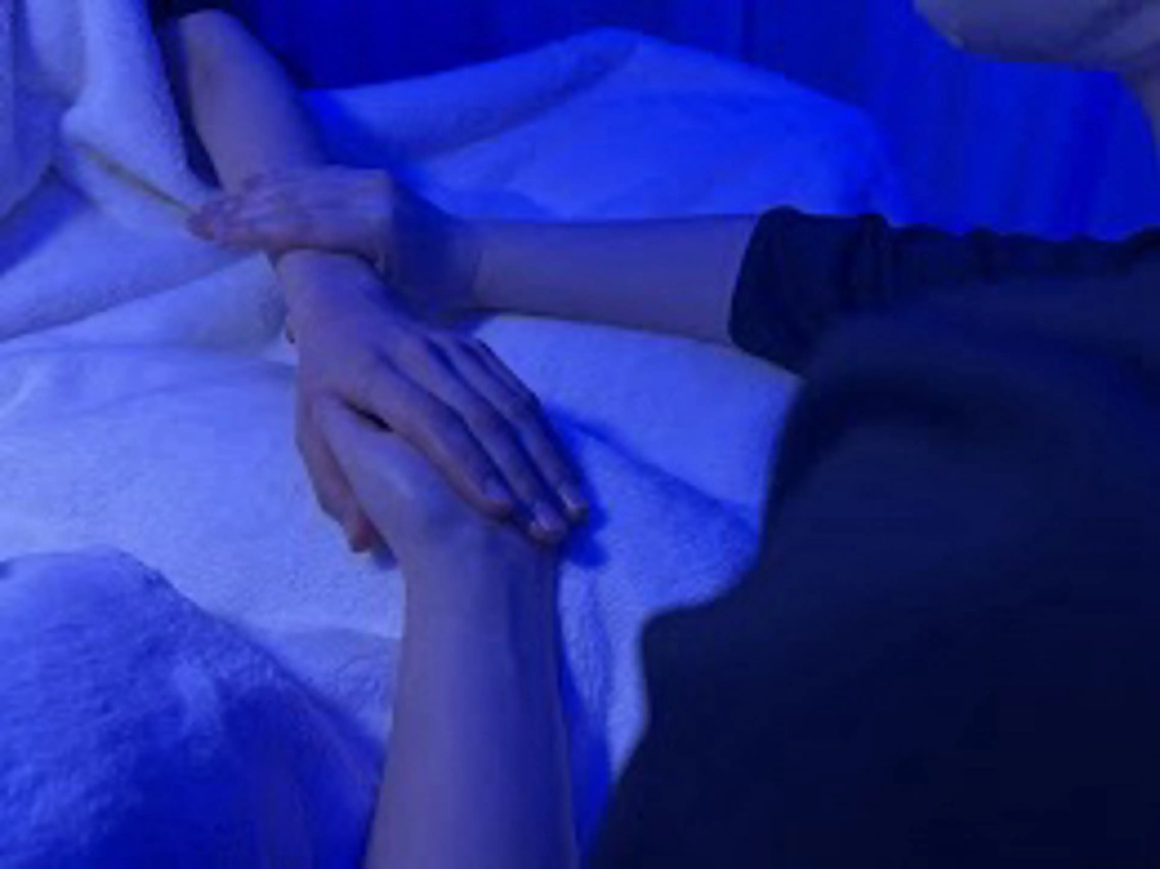 【肘下アロマオイルハンドケア付】ドライヘッドスパ+炭酸スプレー付80分¥9400の写真