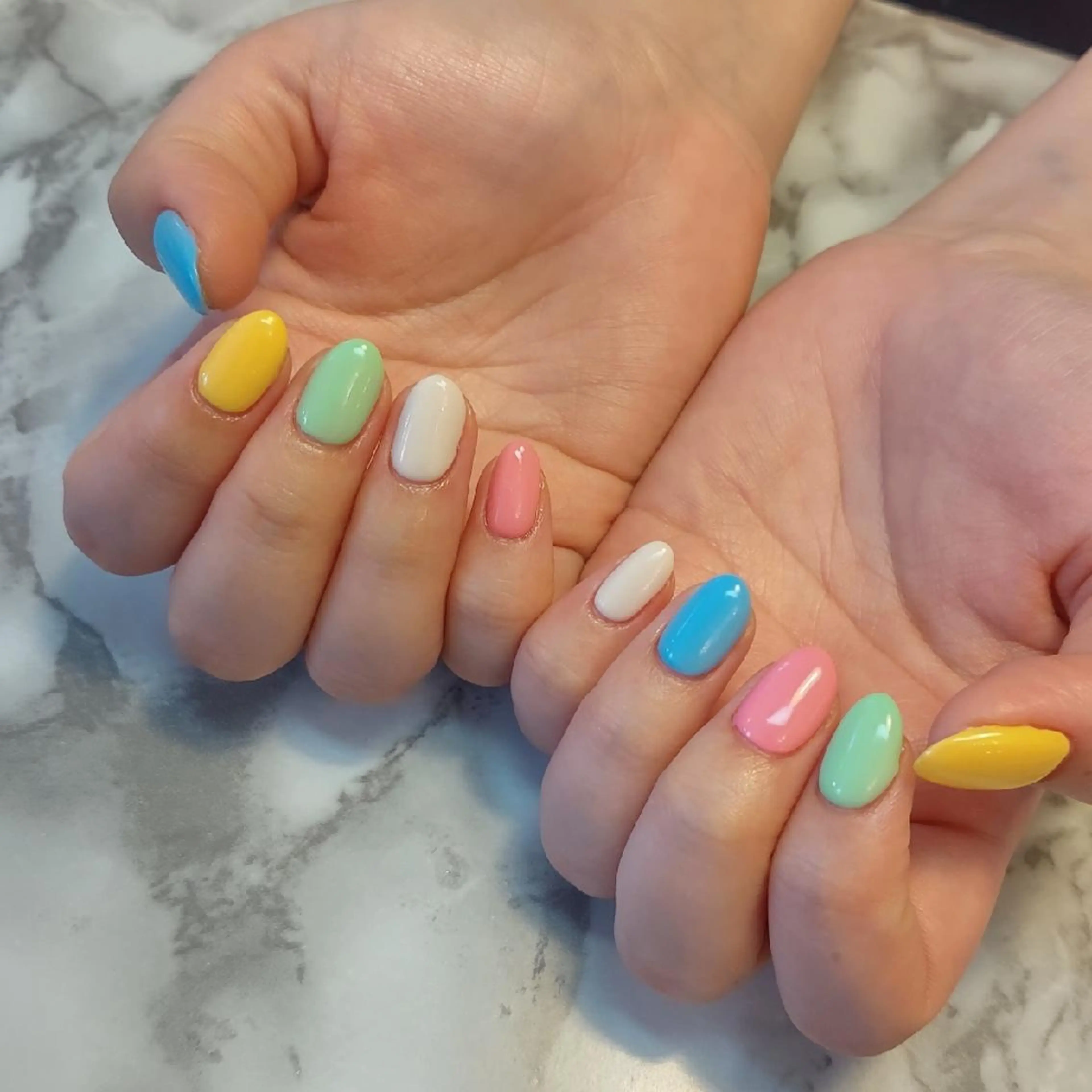 ネイル ジェヌインネイル 河内のネイルデザイン